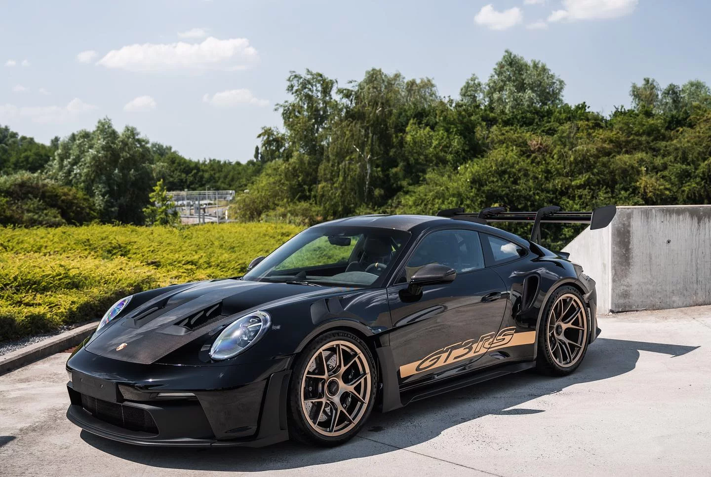 Black Porsche 911 GT3 RS