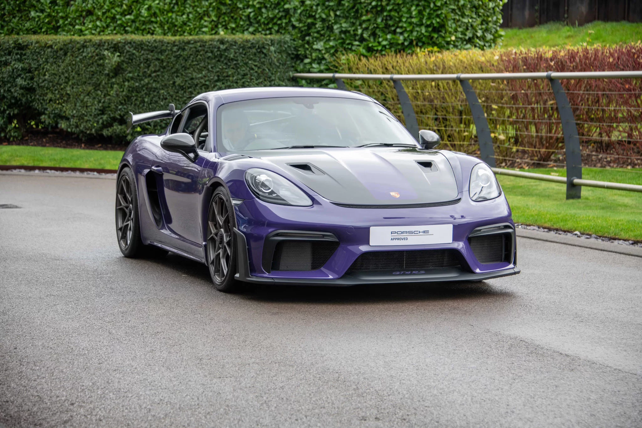Ultraviolet Porsche 718 Cayman GT4 RS