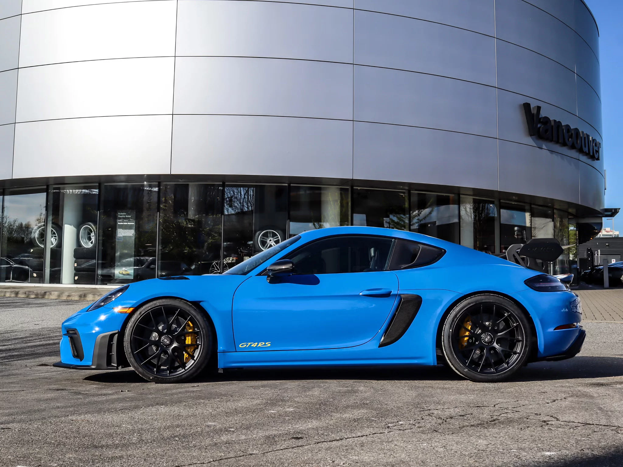 Voodoo Blue Porsche 718 Cayman GT4 RS