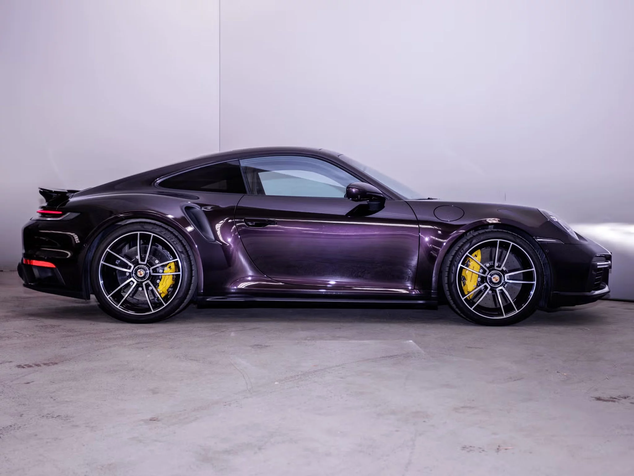 Amethyst Metallic Porsche 911 Turbo