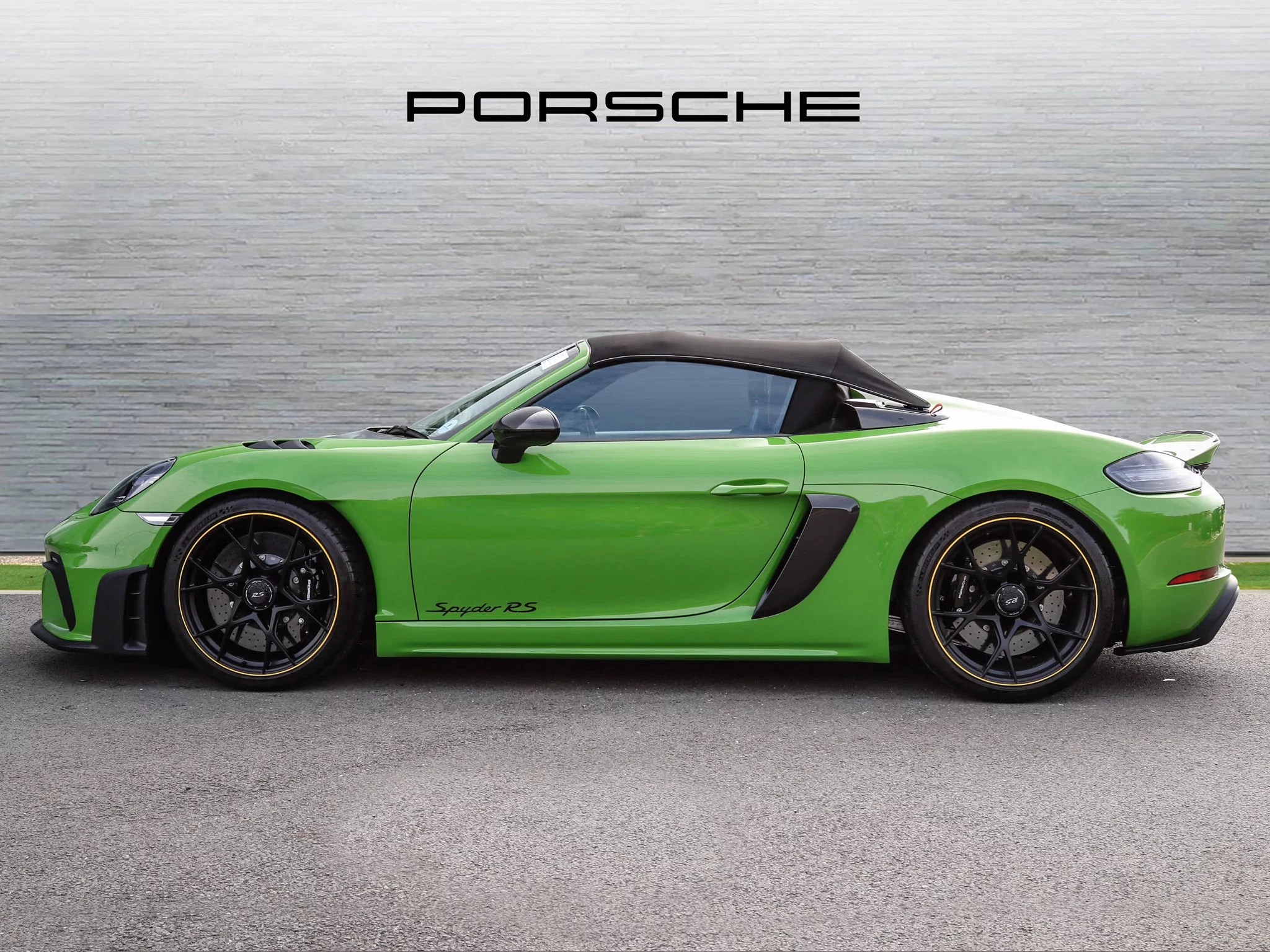 Willow Green Porsche 718 Spyder RS