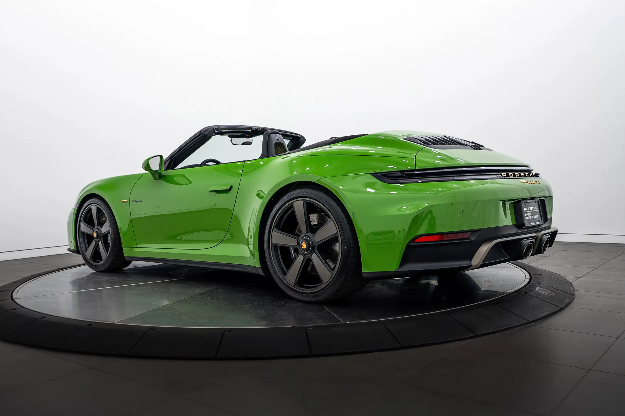 Willow Green Porsche 911 Spirit 70