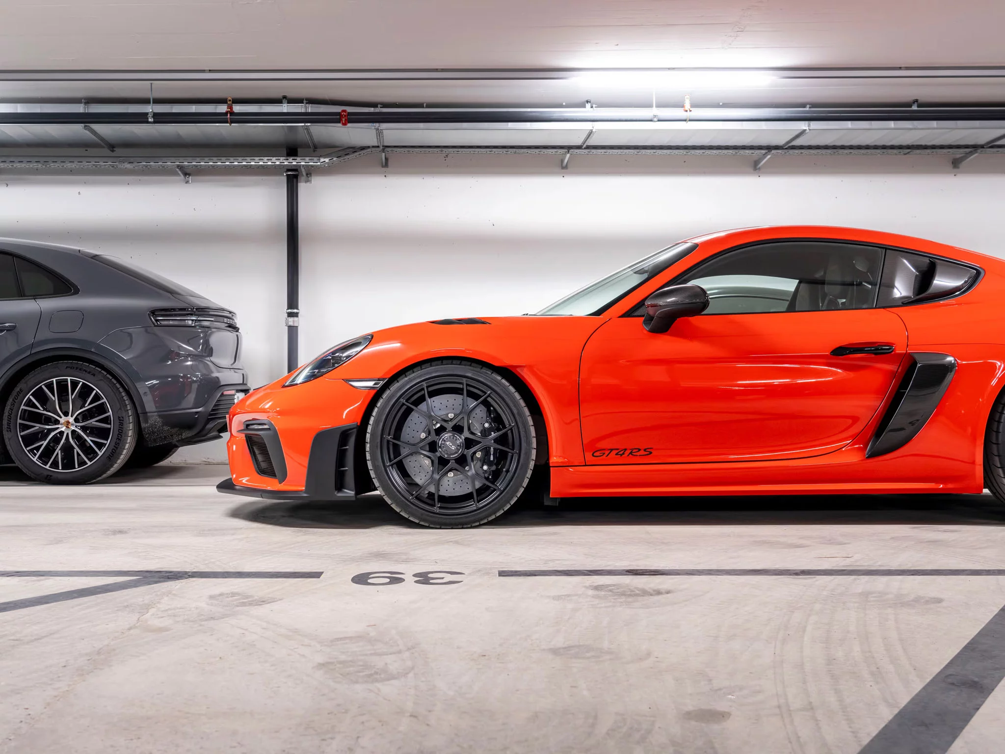 Lava Orange Porsche 718 Cayman GT4 RS