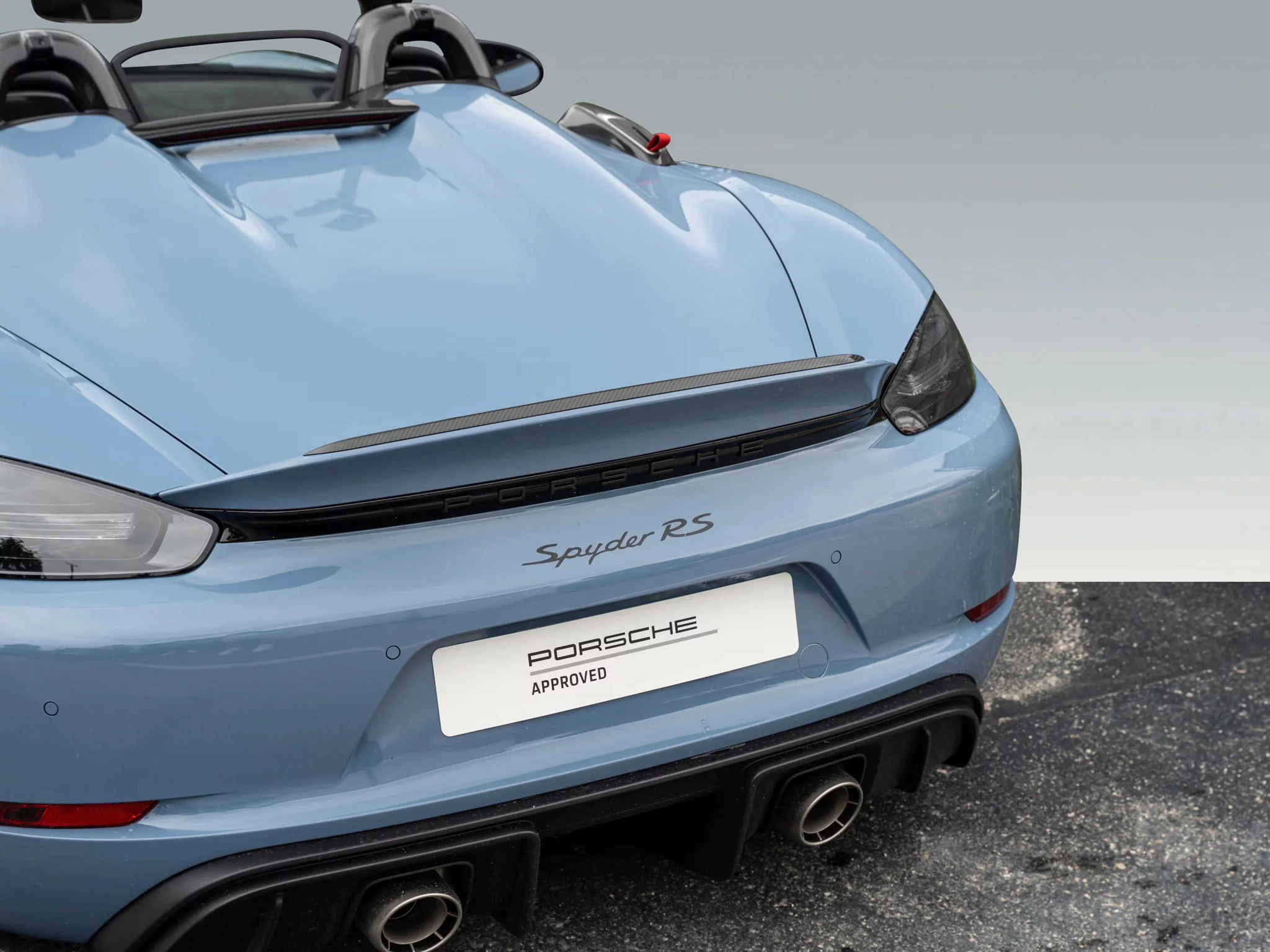 Etna Blue Porsche 718 Spyder RS