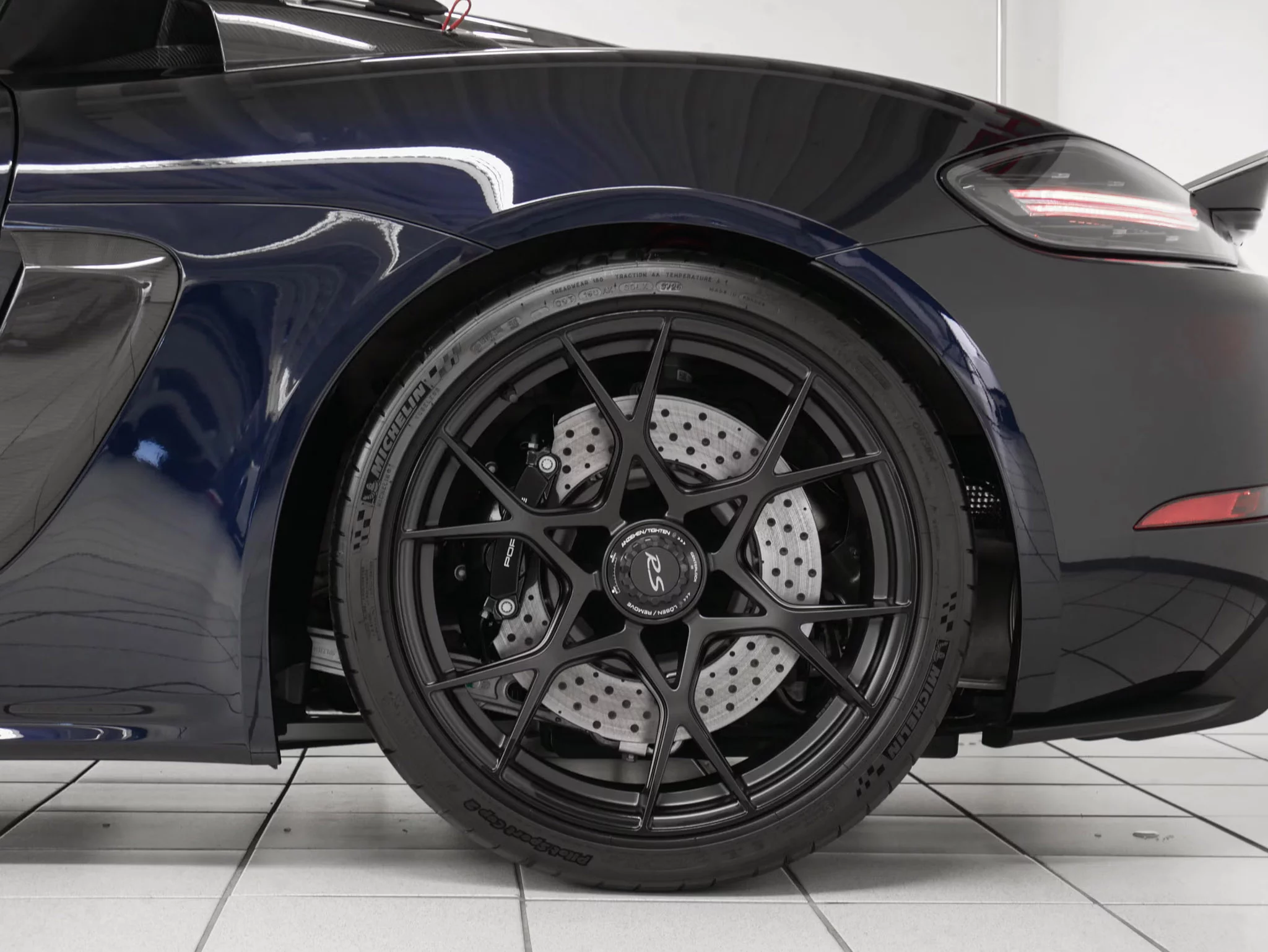 Night Blue Metallic Porsche 718 Spyder RS