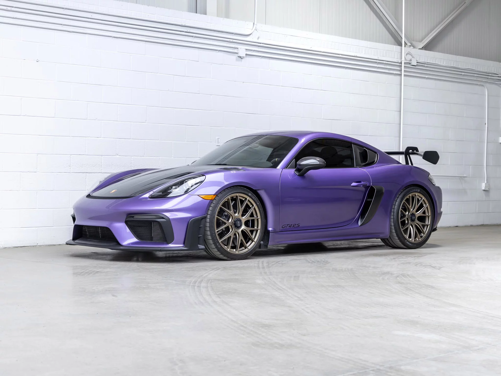Viola Purple Metallic Porsche 718 Cayman GT4 RS