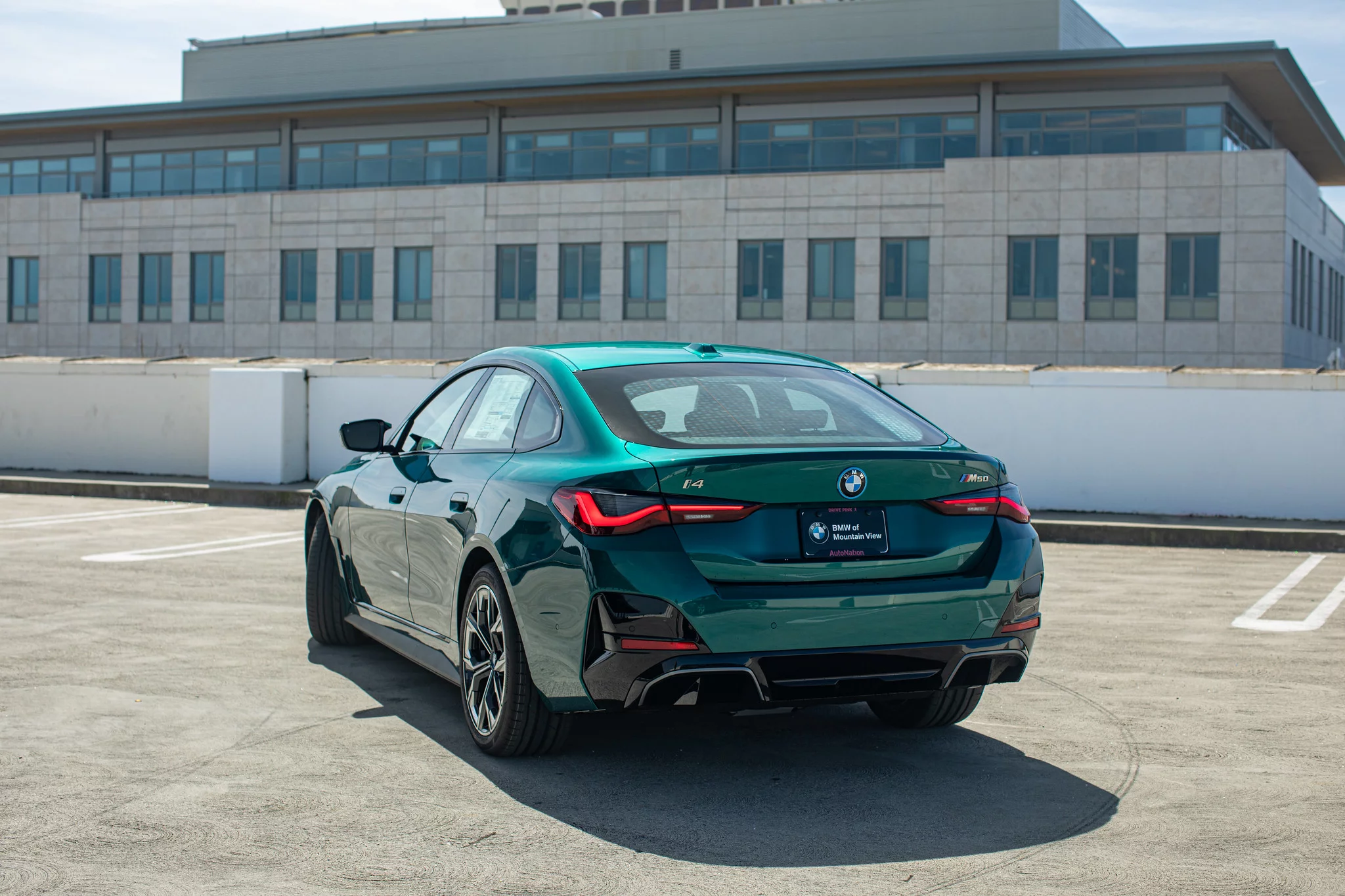 Laguna Green BMW i4