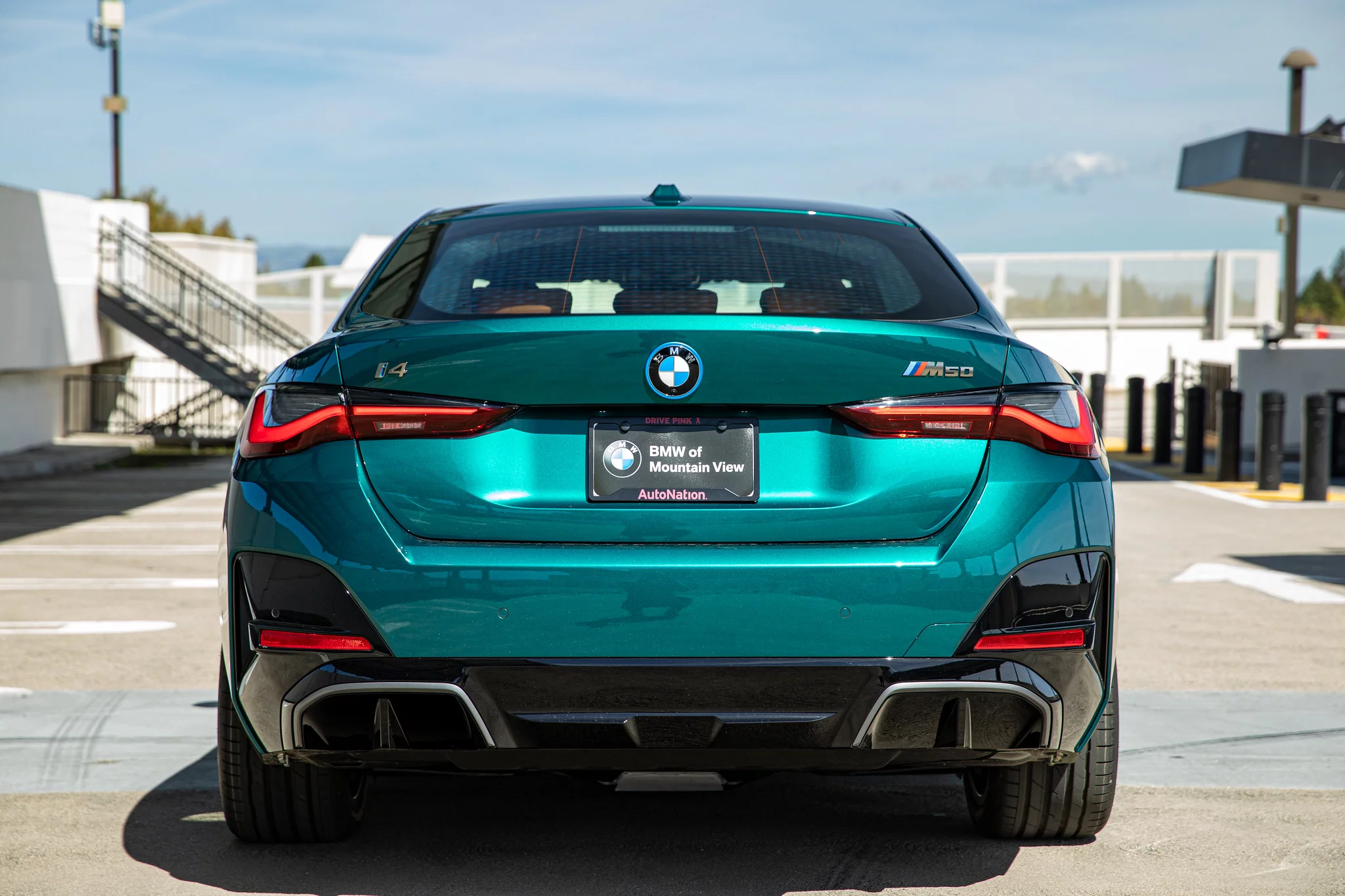 Laguna Green BMW i4