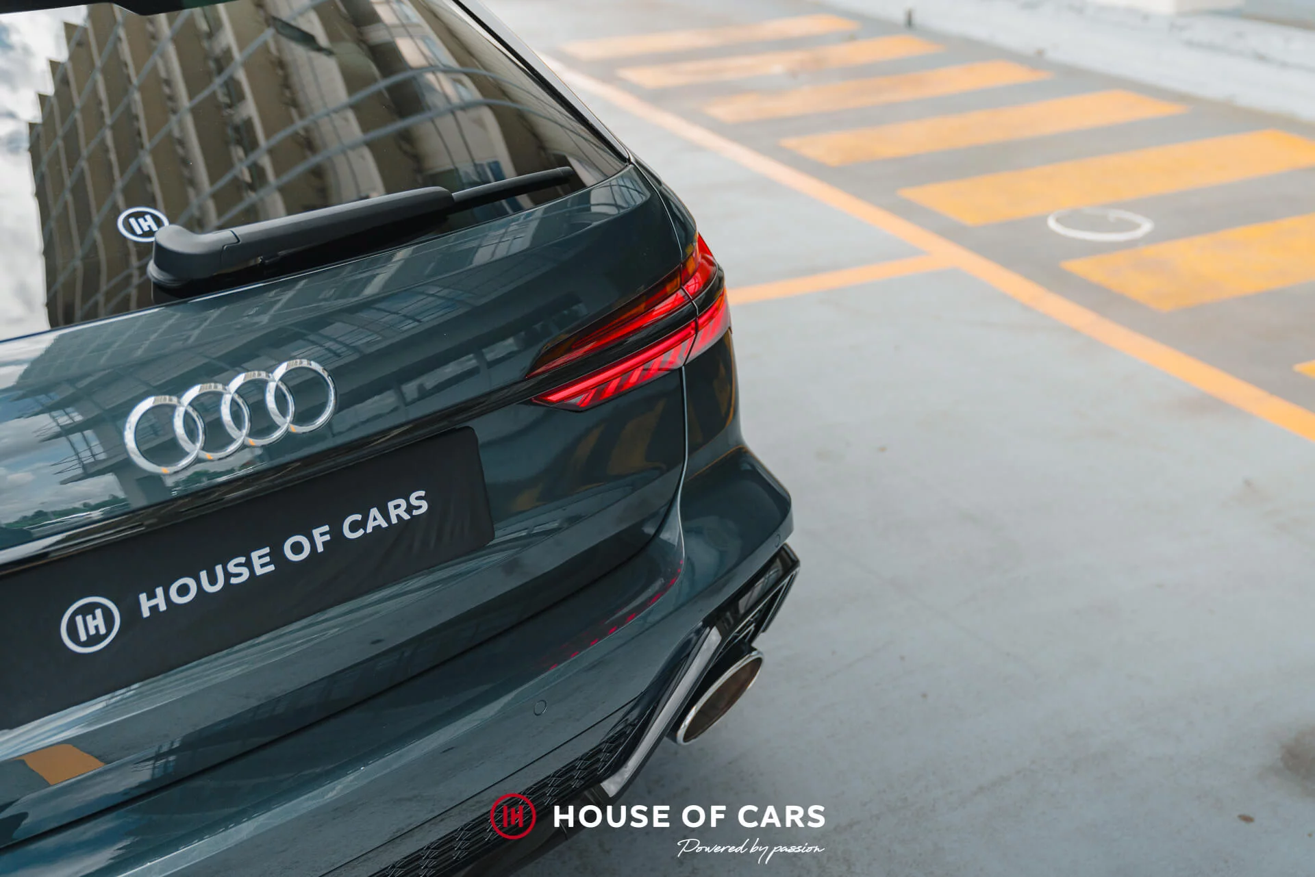 Camouflage Green Audi RS6 Avant