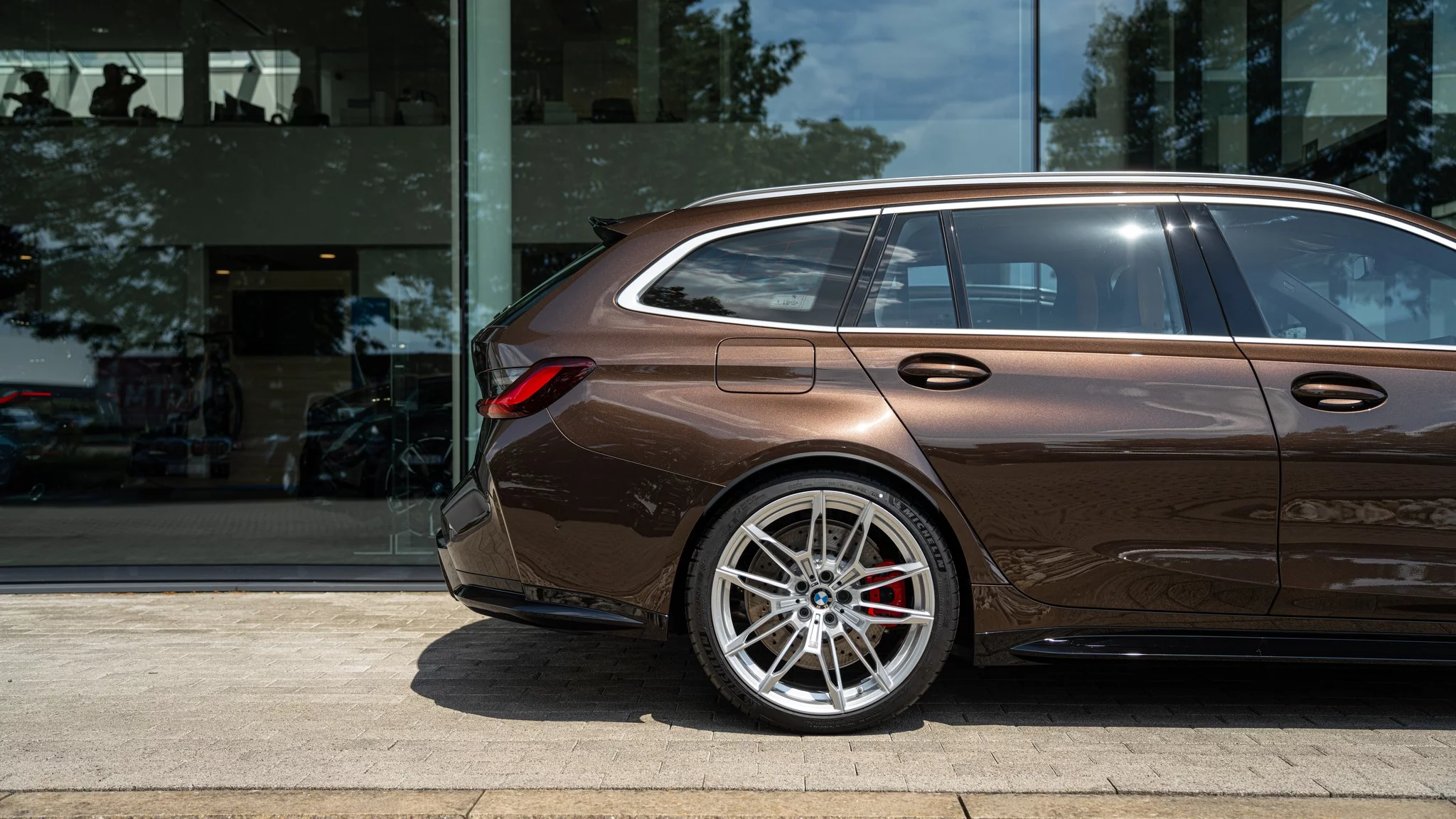 Macadamia Metallic BMW M3