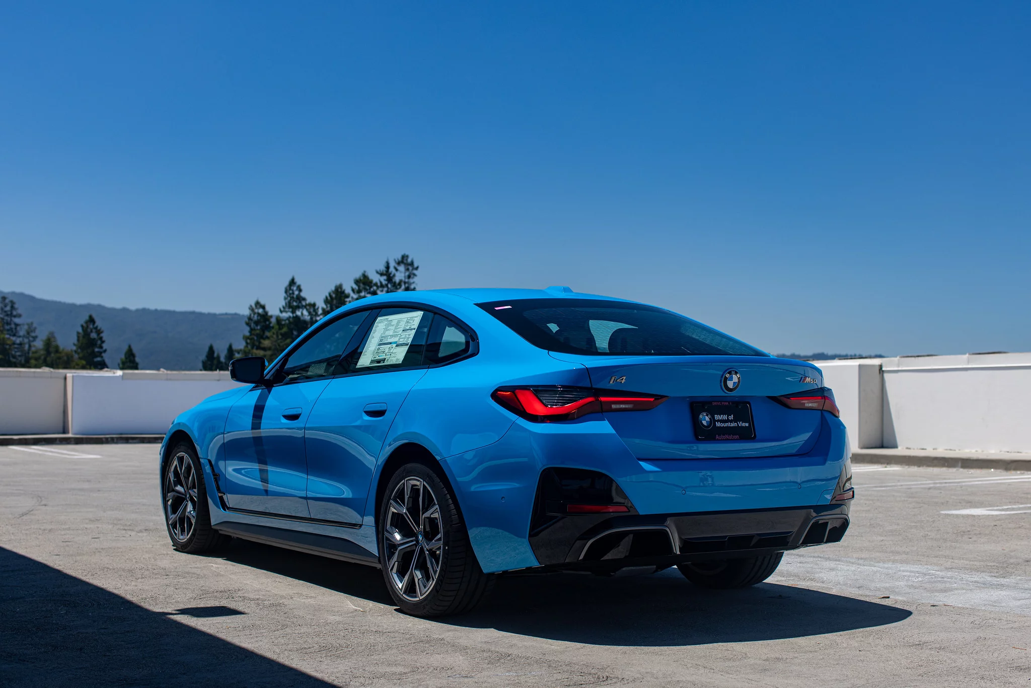 Daytona Beach Blue BMW i4