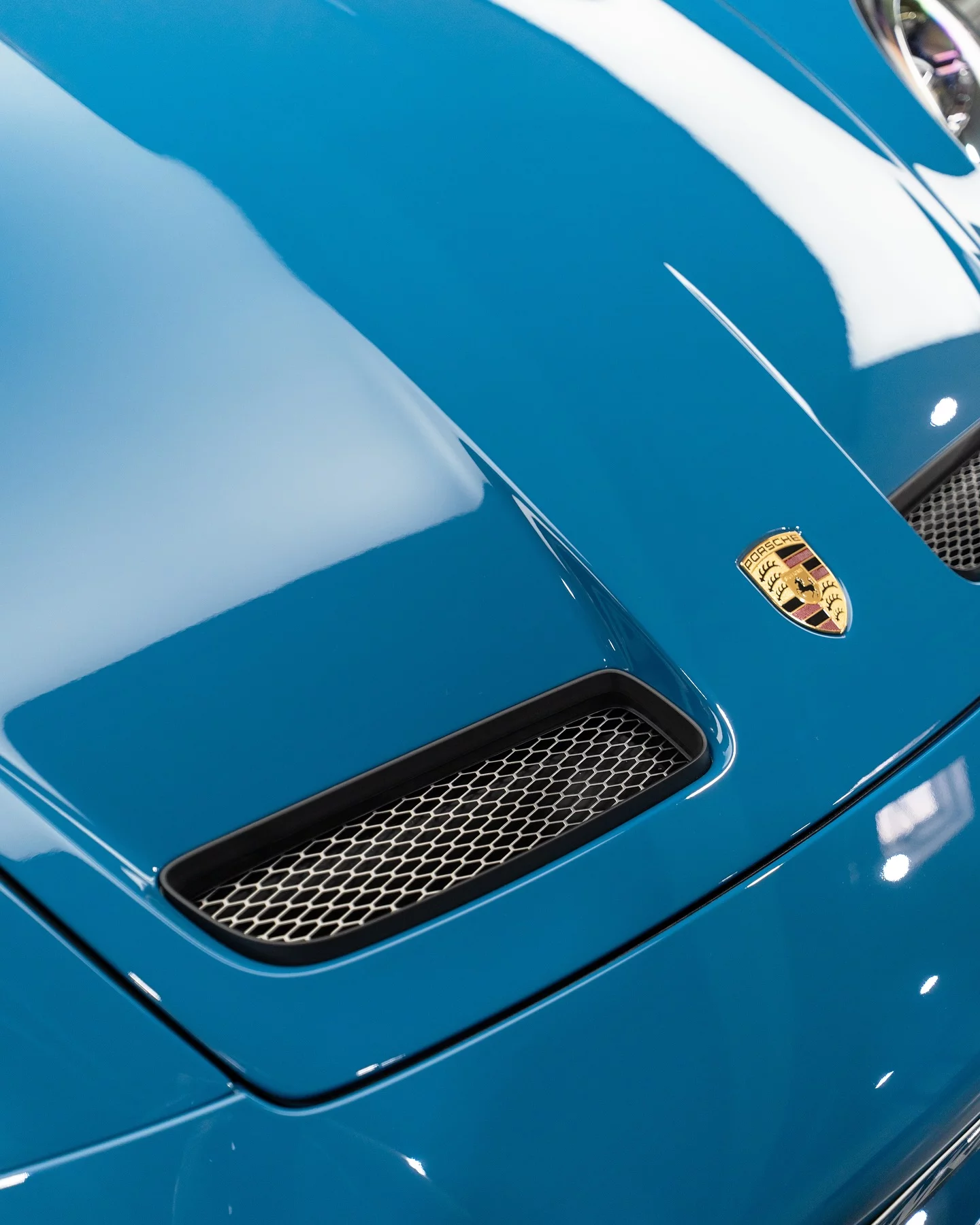 Oslo Blue Porsche 911 S/T