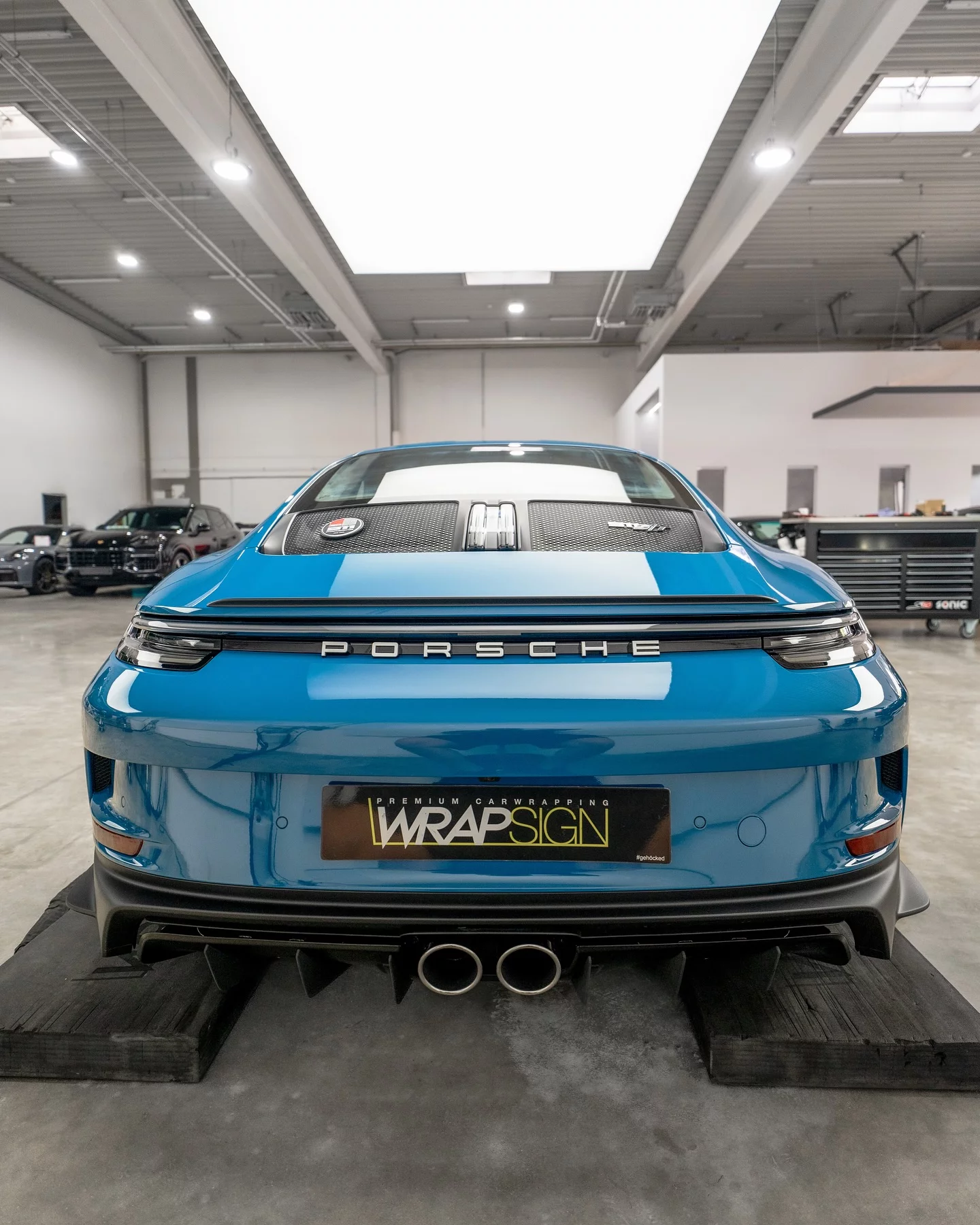 Oslo Blue Porsche 911 S/T