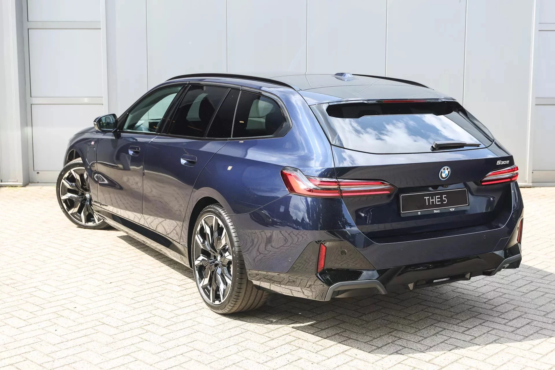 Midnight Sapphire II BMW 5 Series