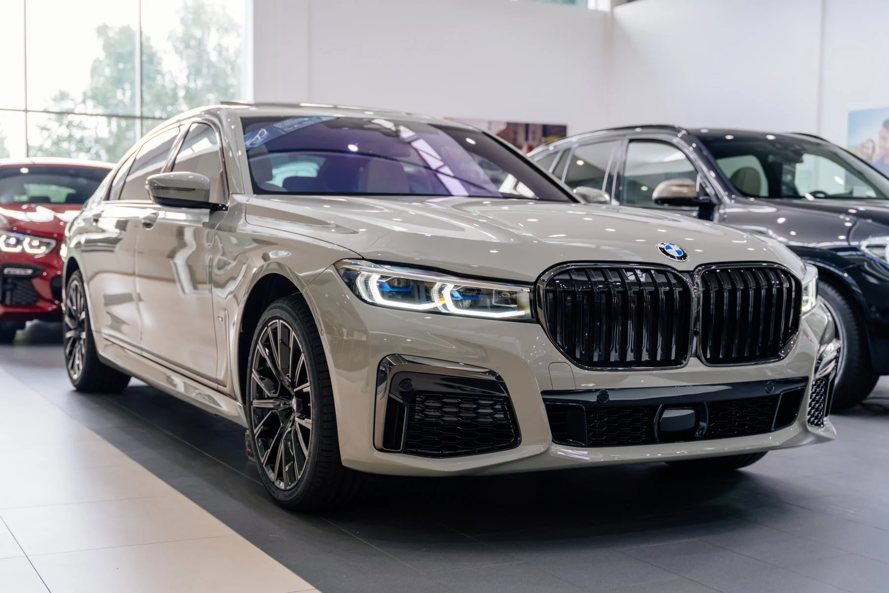 Fashion Grey BMW 7 Series