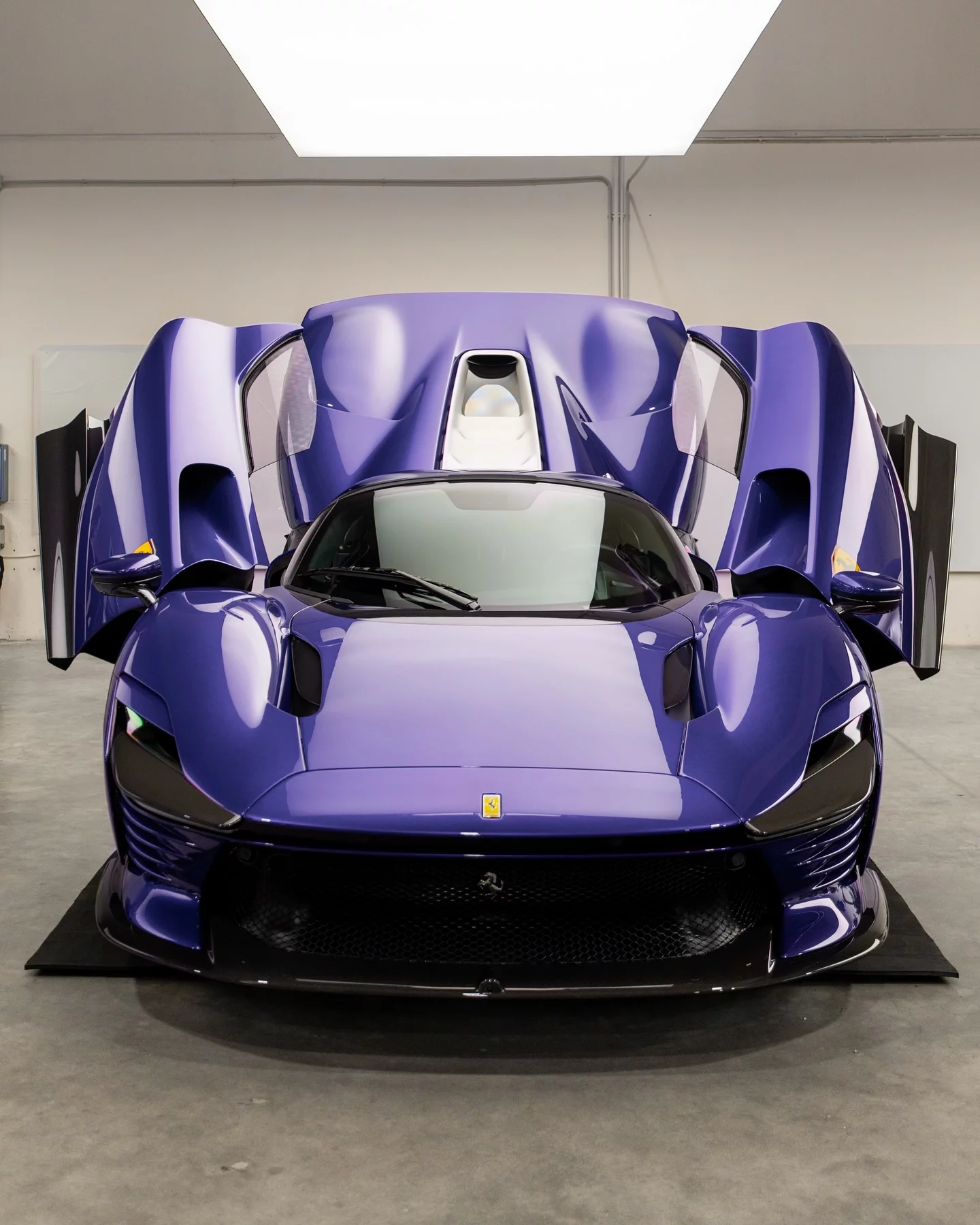 Violetto Dino Ferrari Daytona SP3