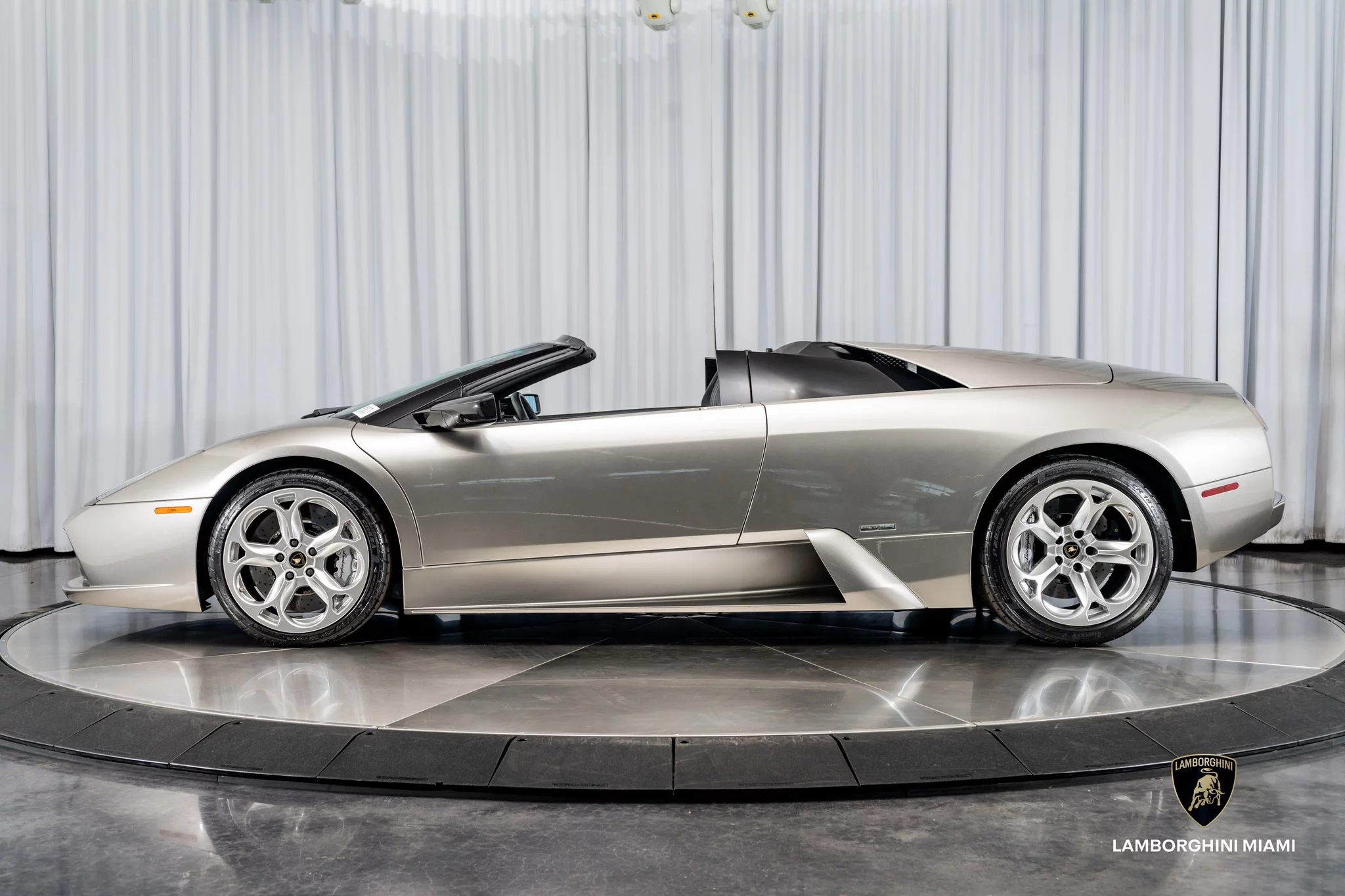Grigio Antares Lamborghini Murciélago