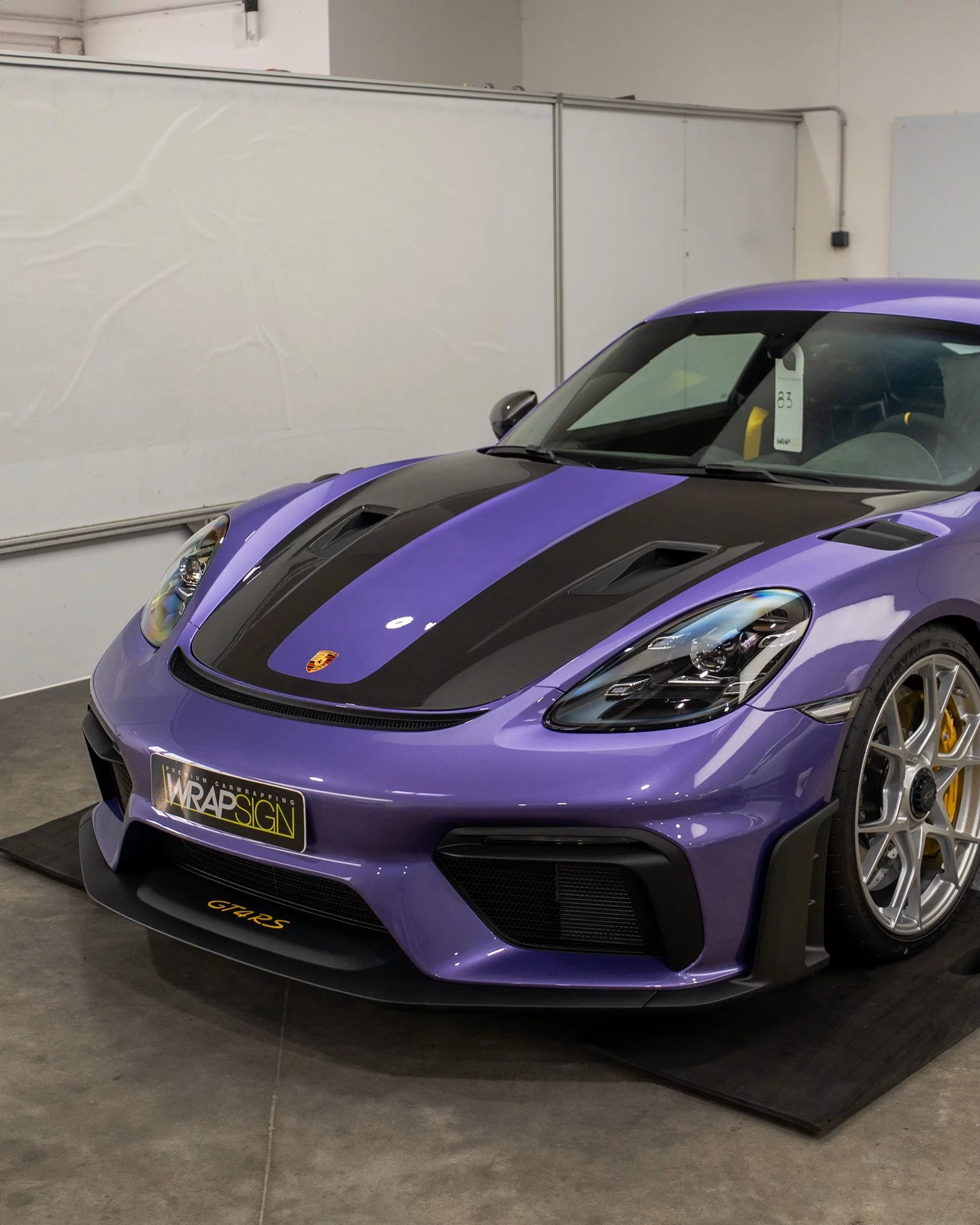 Viola Purple Metallic Porsche 718 Cayman GT4 RS