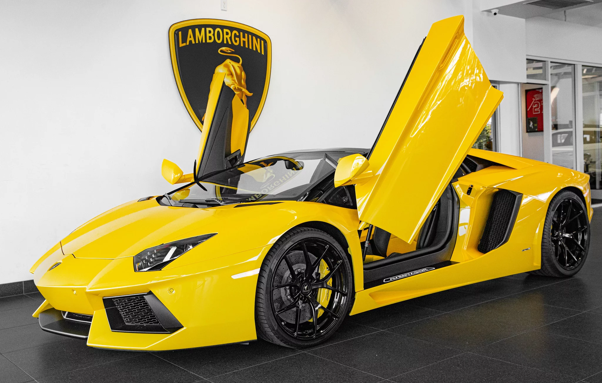Giallo Orion Lamborghini Aventador