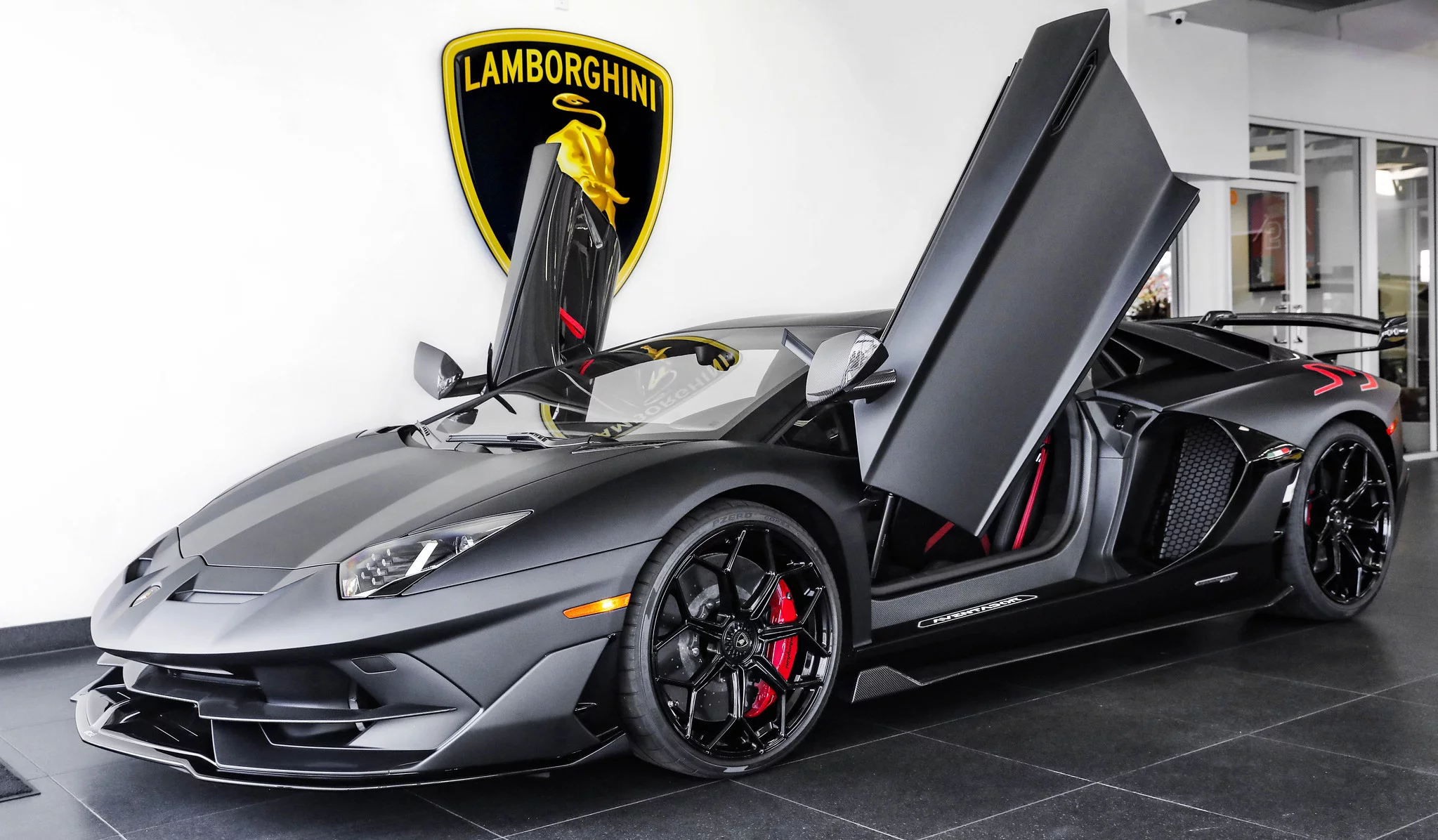 Nero Nemesis Lamborghini Aventador
