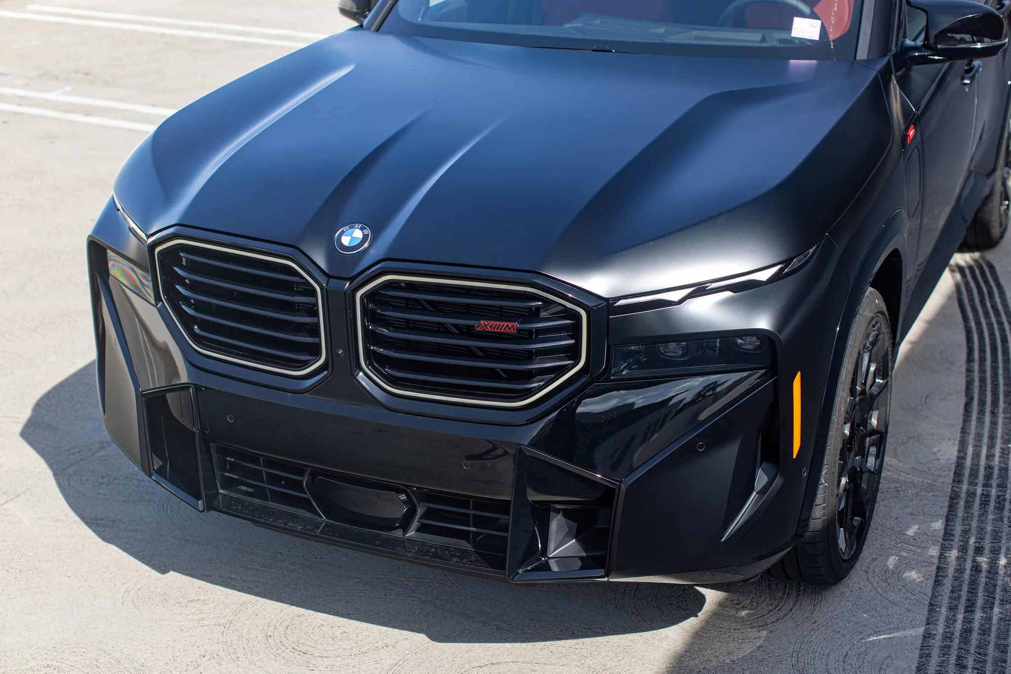 Frozen Black BMW XM