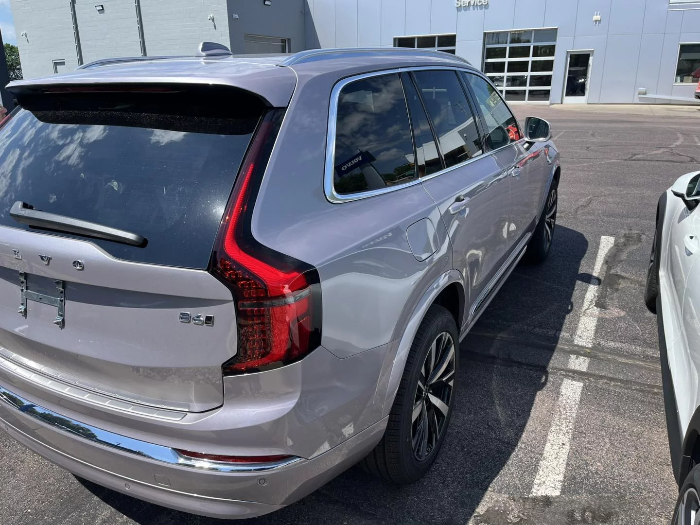 Aurora Silver Volvo XC90