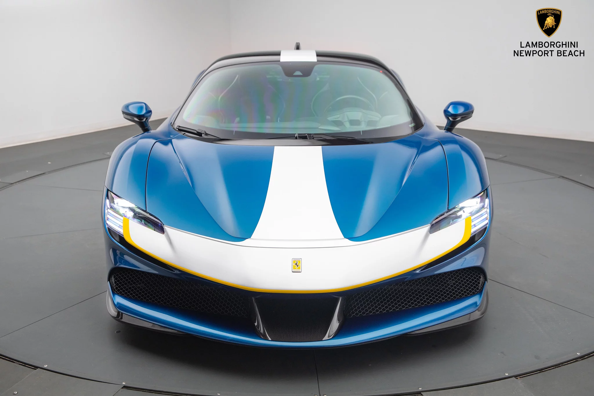Blu Abu Dhabi Ferrari SF90