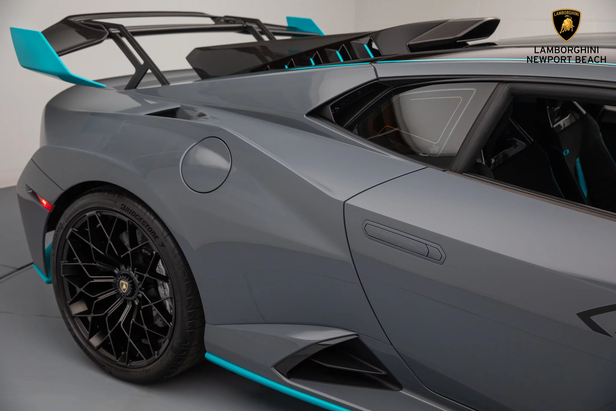 Grigio Telesto Lamborghini Huracán