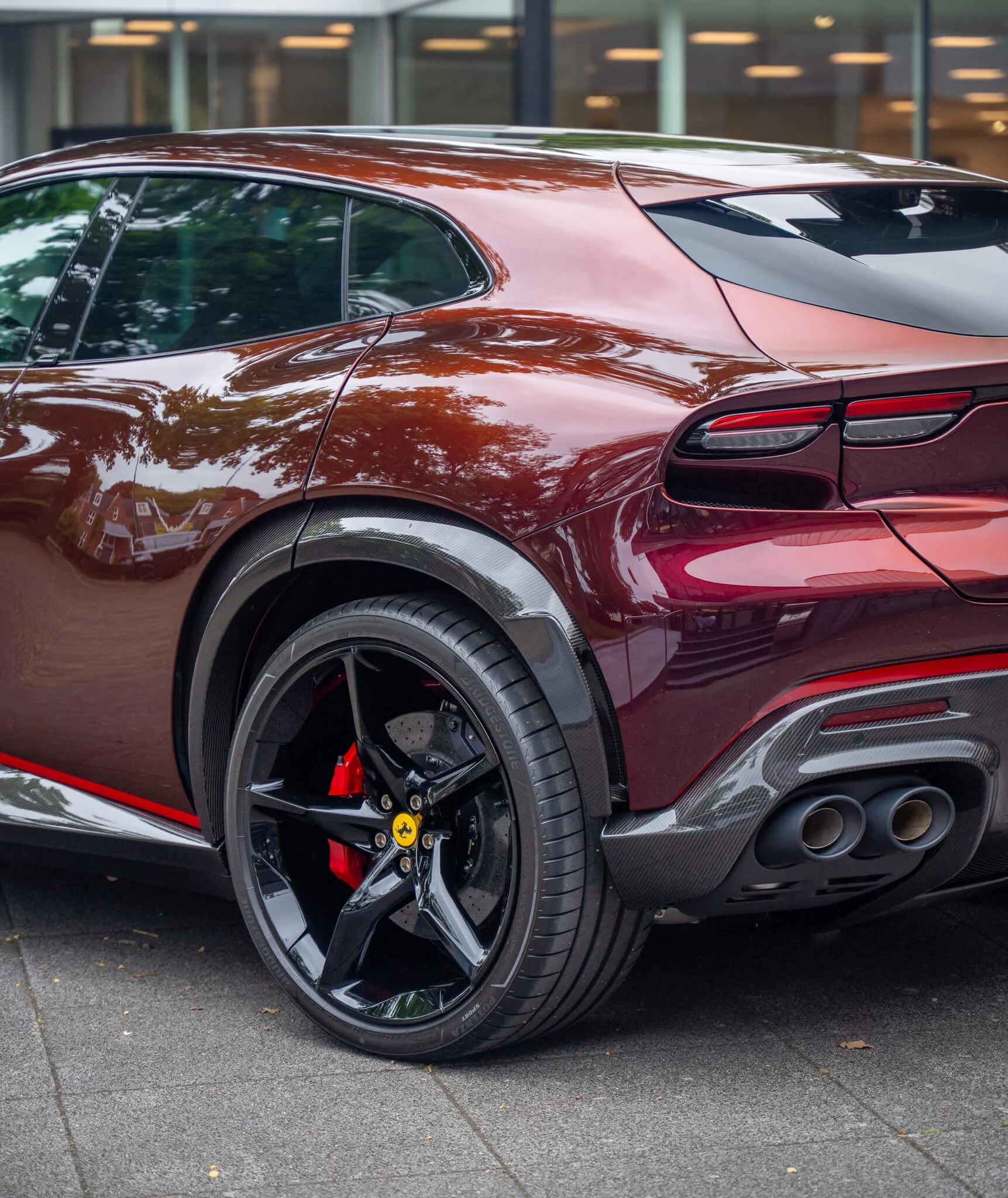 Rosso Taormina Ferrari Purosangue