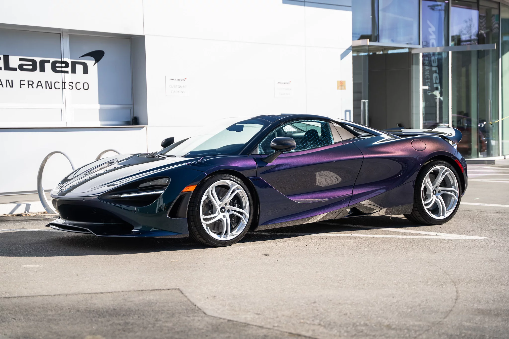 Dragon Green McLaren 750S