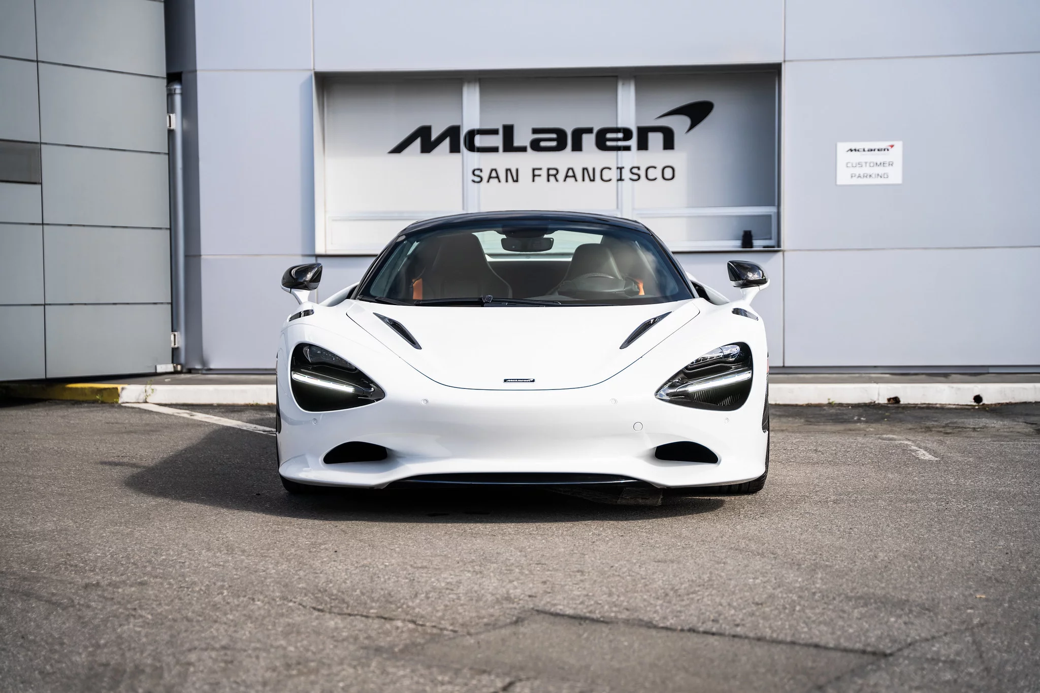 Silica White McLaren 750S