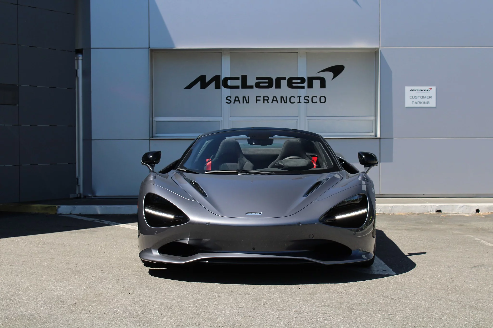 Anthracite McLaren 750S