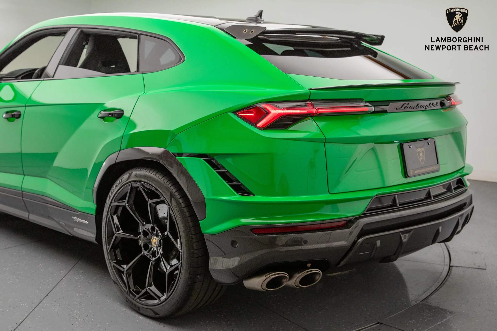 Verde Viper Lamborghini Urus