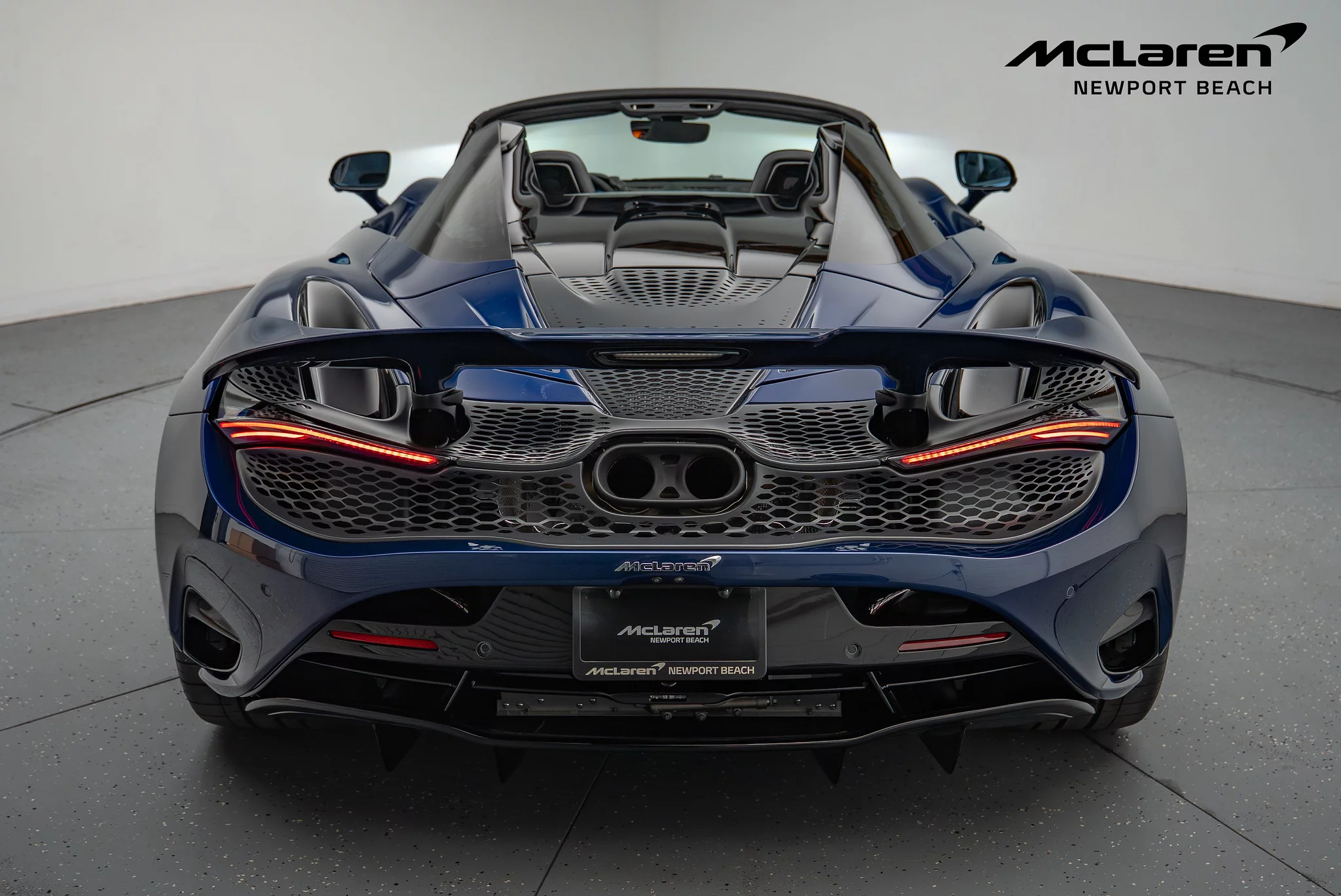 Namaka Blue McLaren 750S