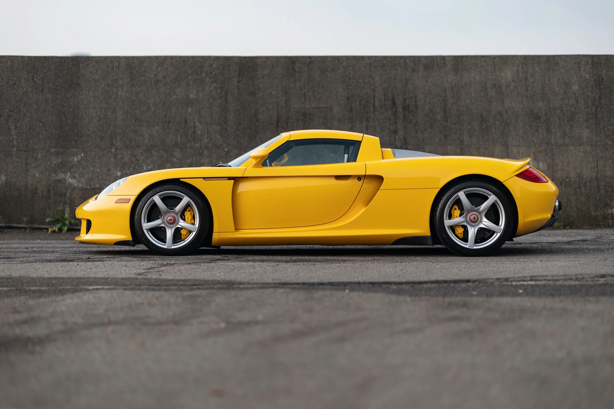 Fayence Yellow Porsche Carrera GT