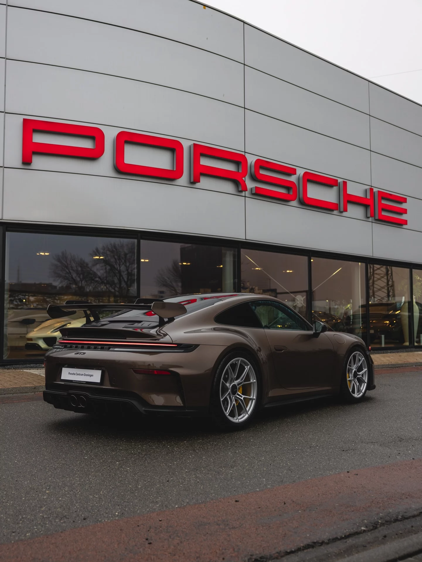 Chestnut Brown Metallic Porsche 911 GT3