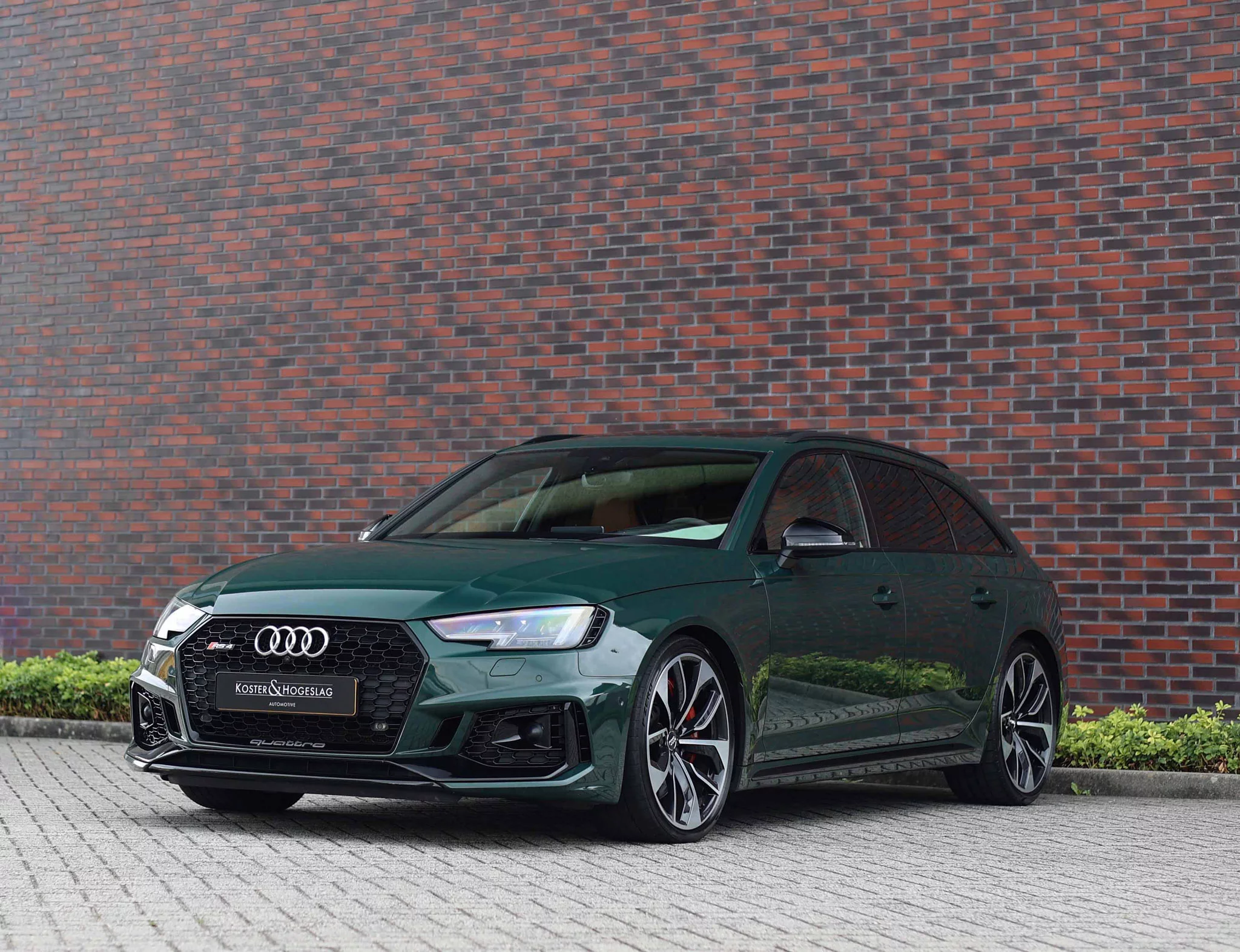 Goodwood Green Audi RS4 Avant
