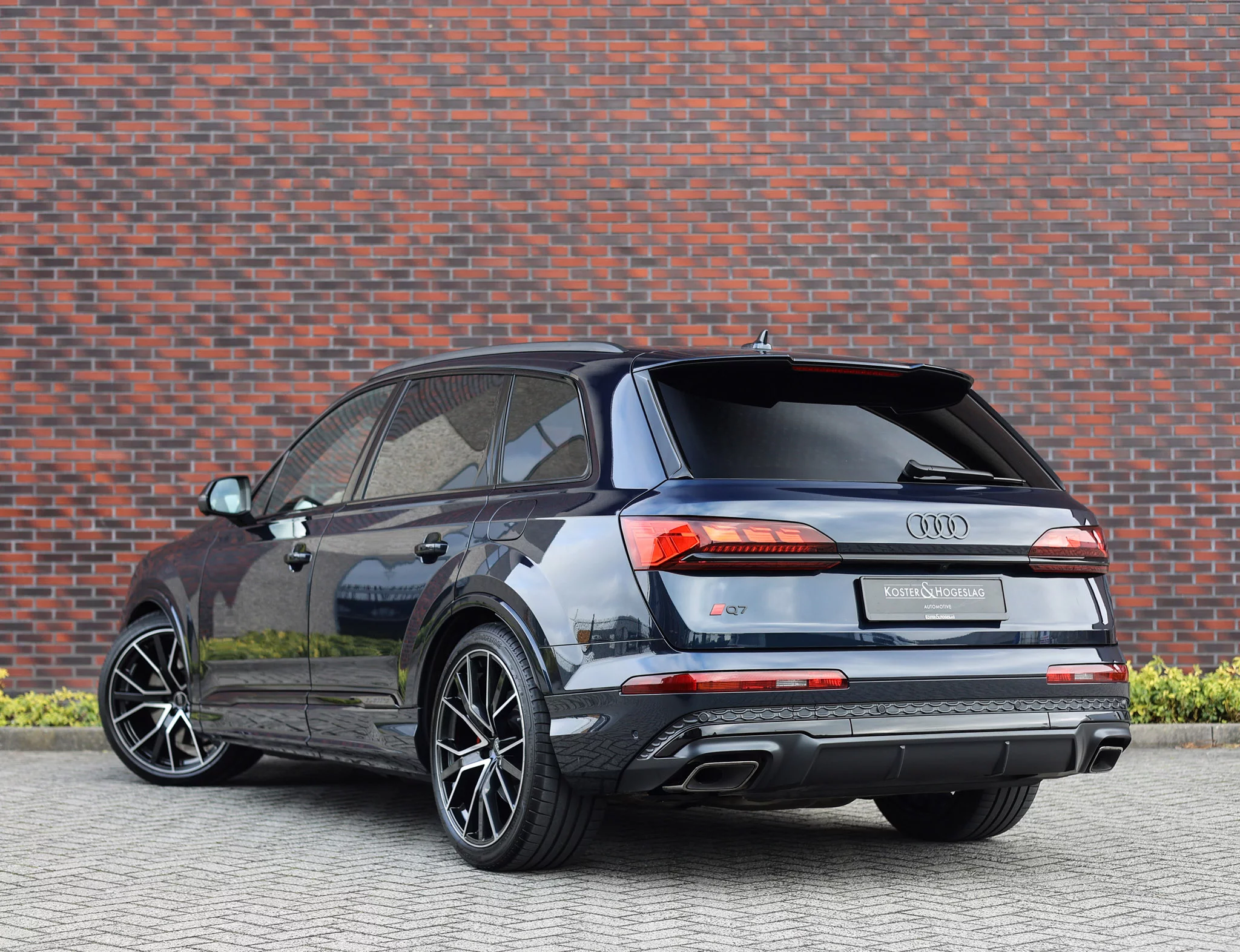 Waitomo Blue Audi Q7