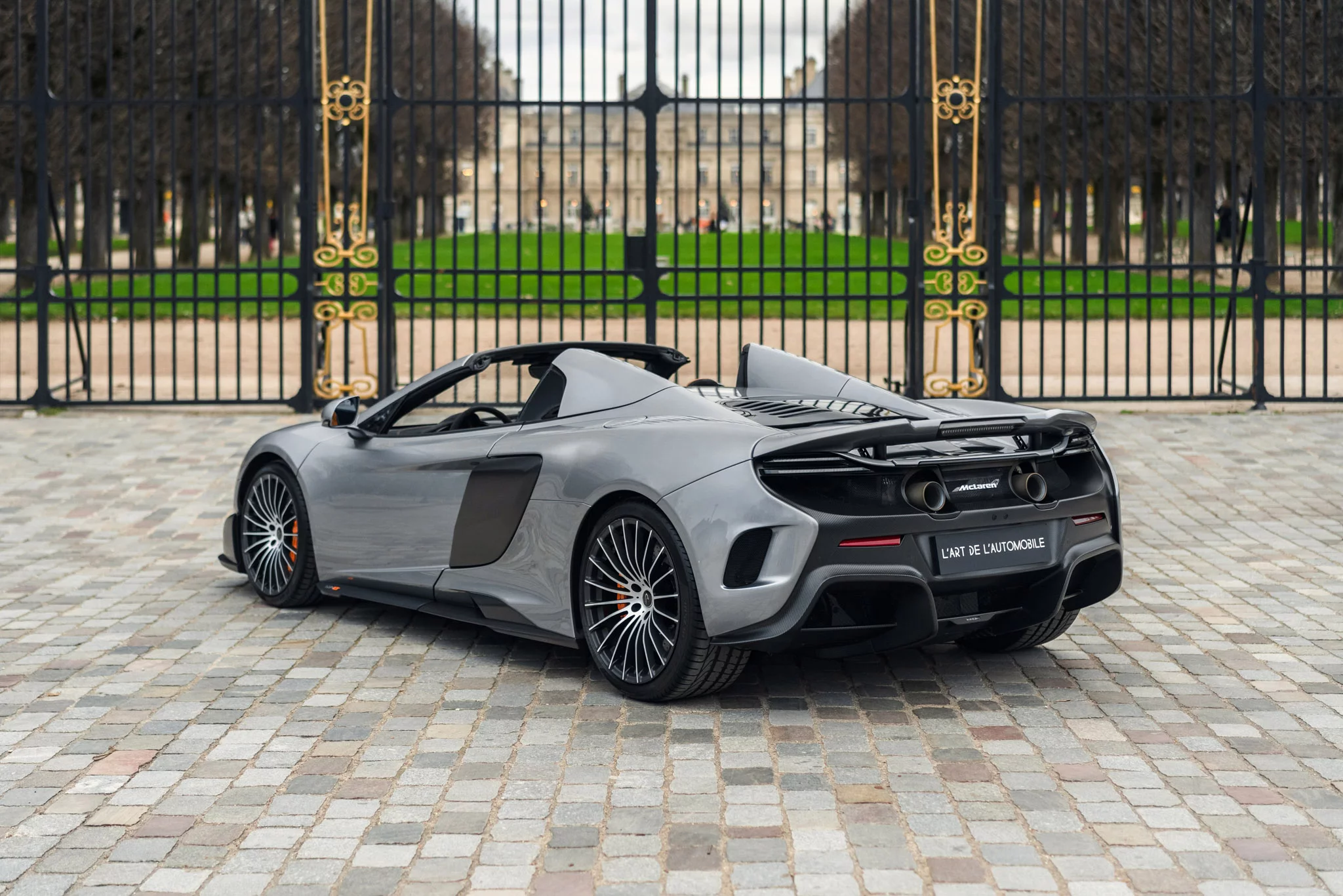 Titanium Silver McLaren 675LT