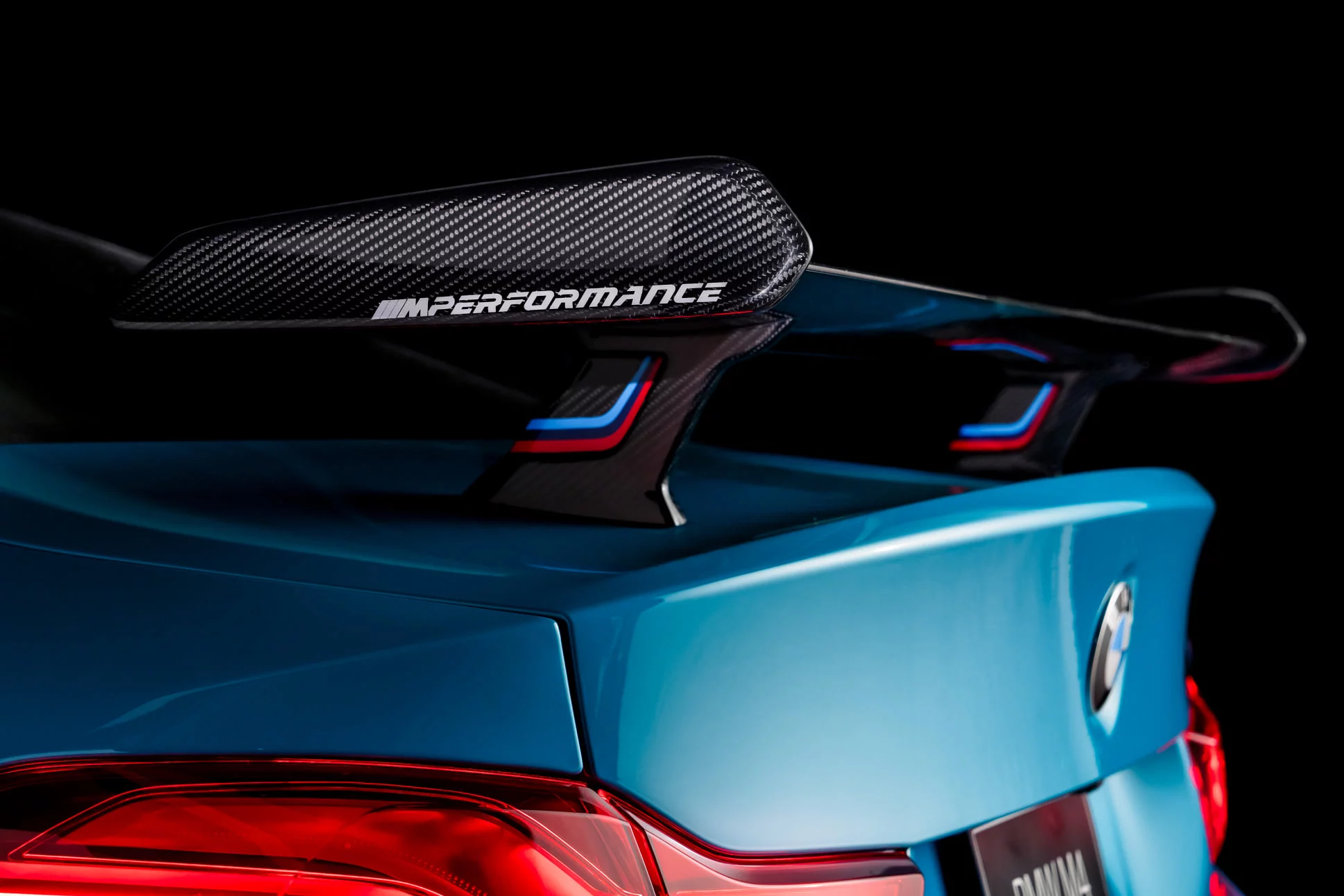 Miami Blue BMW M4