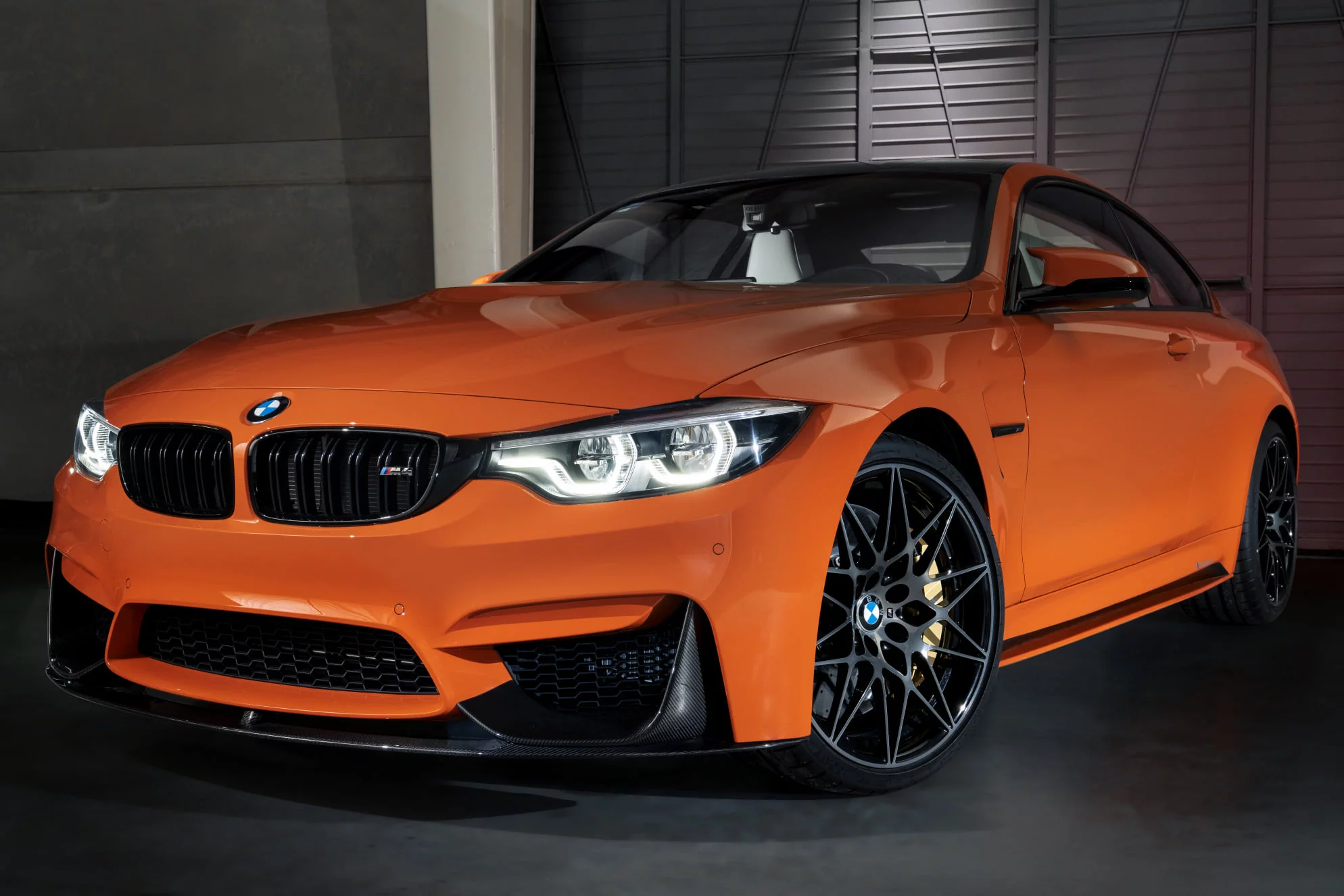 Fire Orange III BMW M4