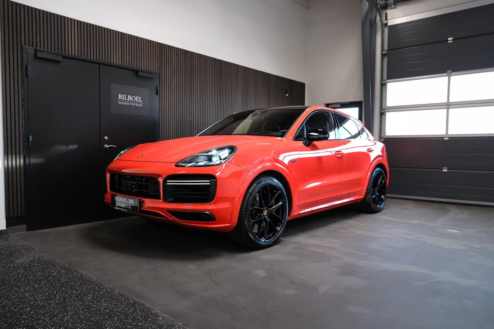 Lava Orange Porsche Cayenne