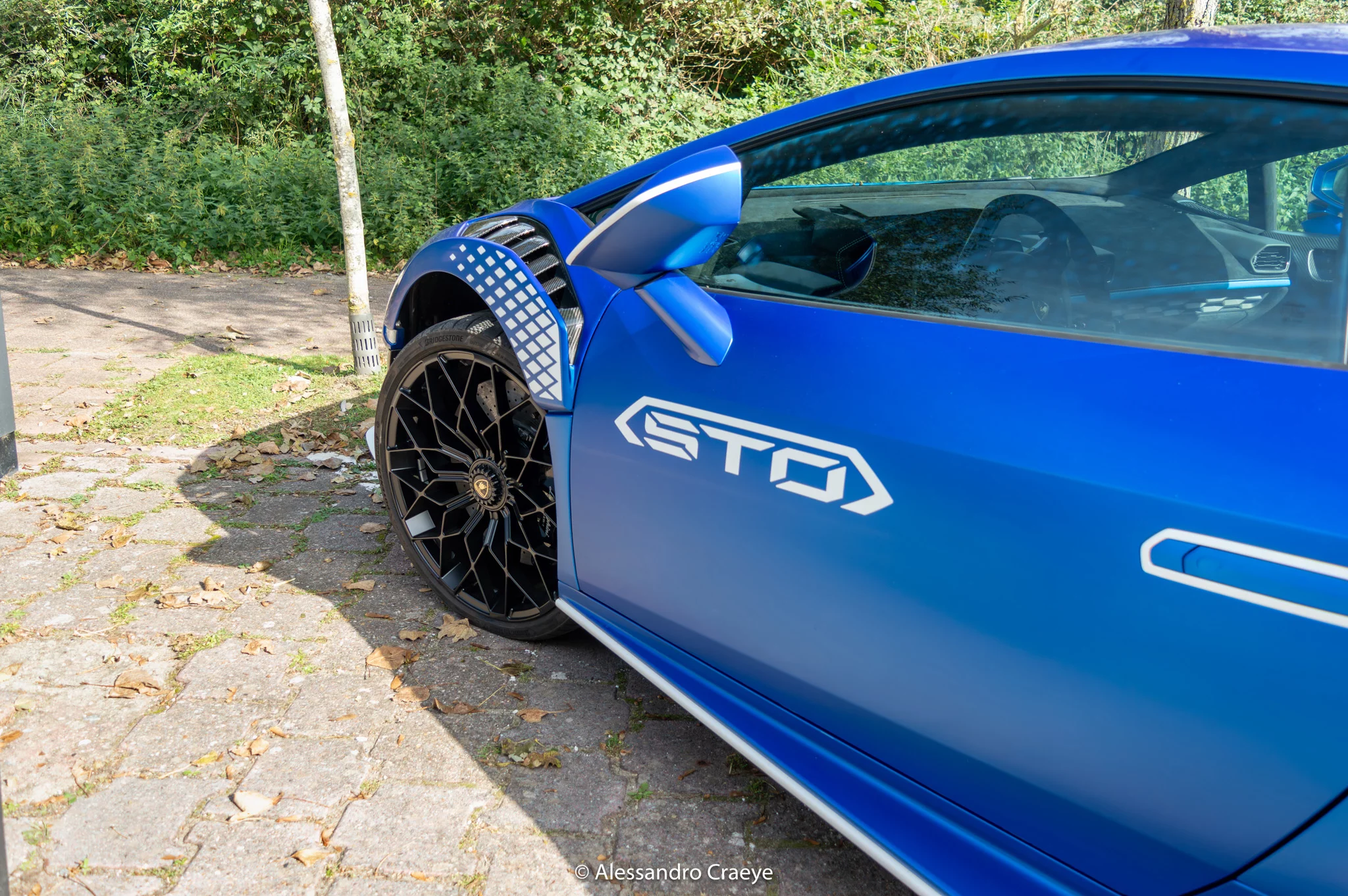 Blu Aegeus Lamborghini Huracán