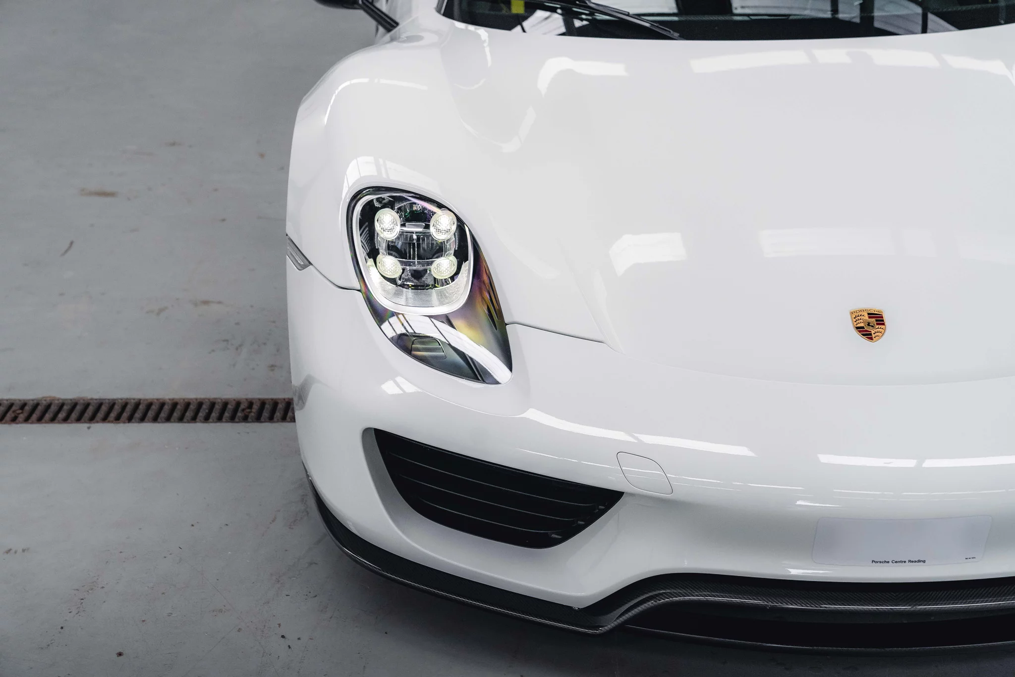 Pure White Porsche 918 Spyder