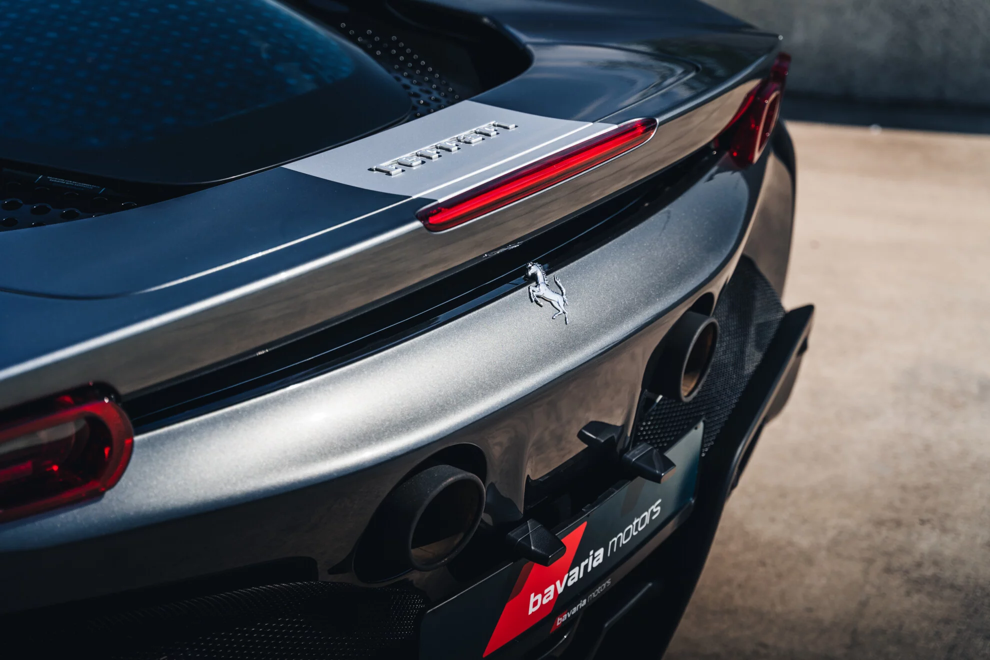 Grigio Silverstone Ferrari SF90