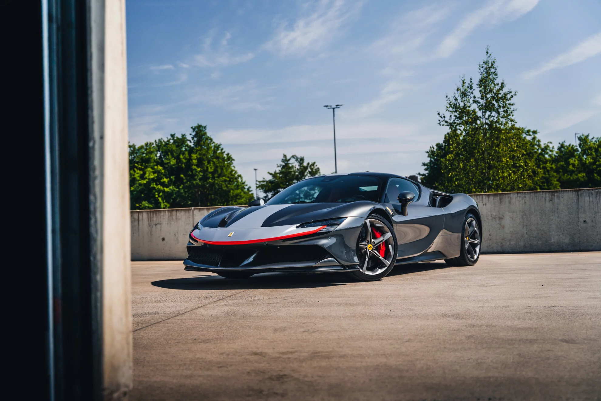 Grigio Silverstone Ferrari SF90