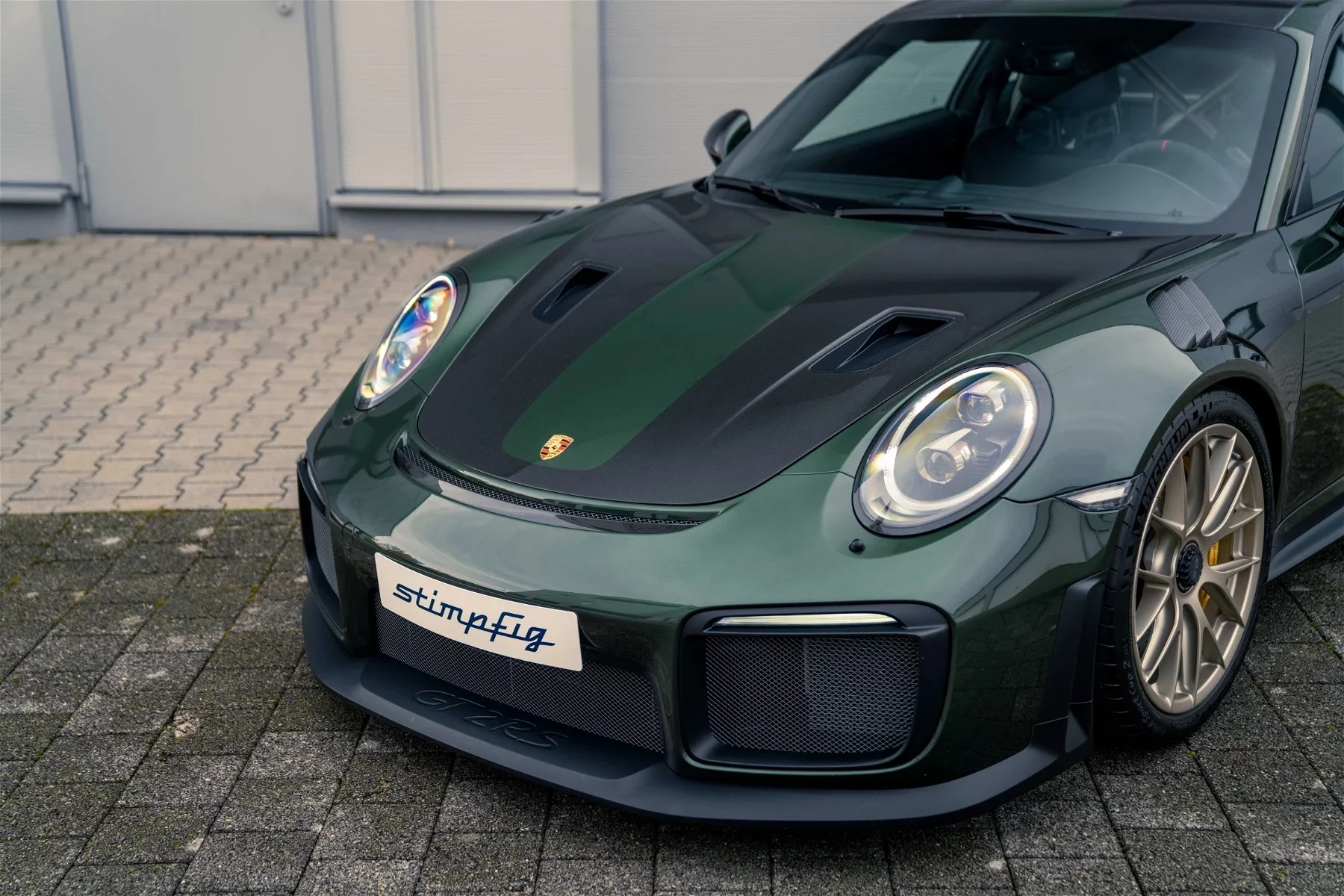 Oak Green Metallic Porsche 911 GT2 RS