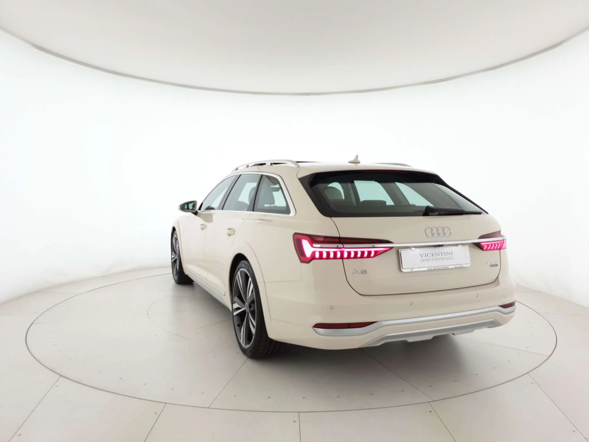 Magnolia Audi A6