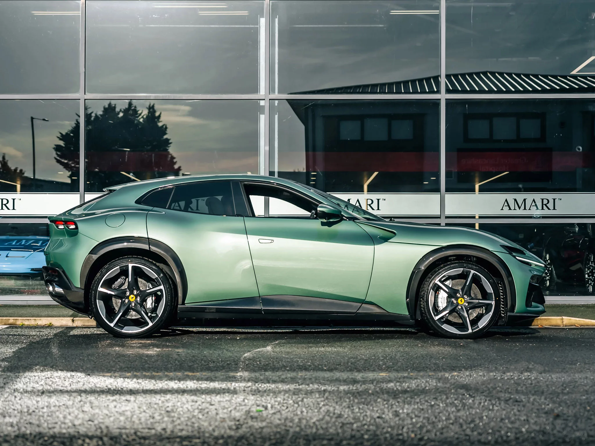 Verde Dora Ferrari Purosangue