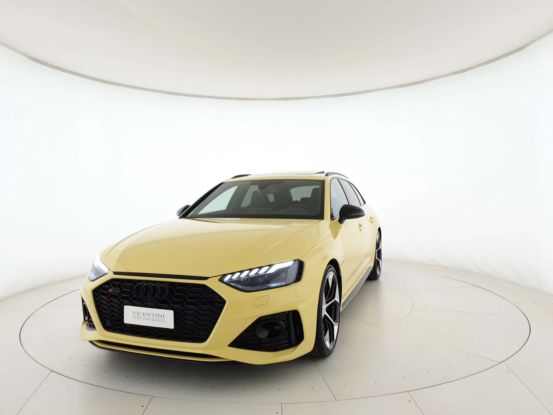 Helios Yellow Audi RS4 Avant